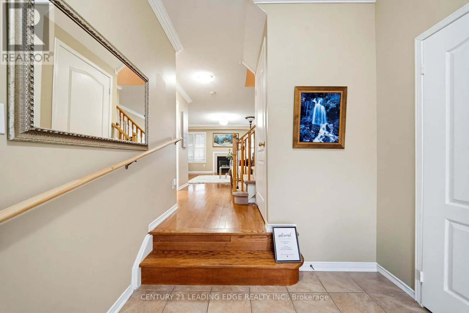 75 HOWLETT CRESCENT
