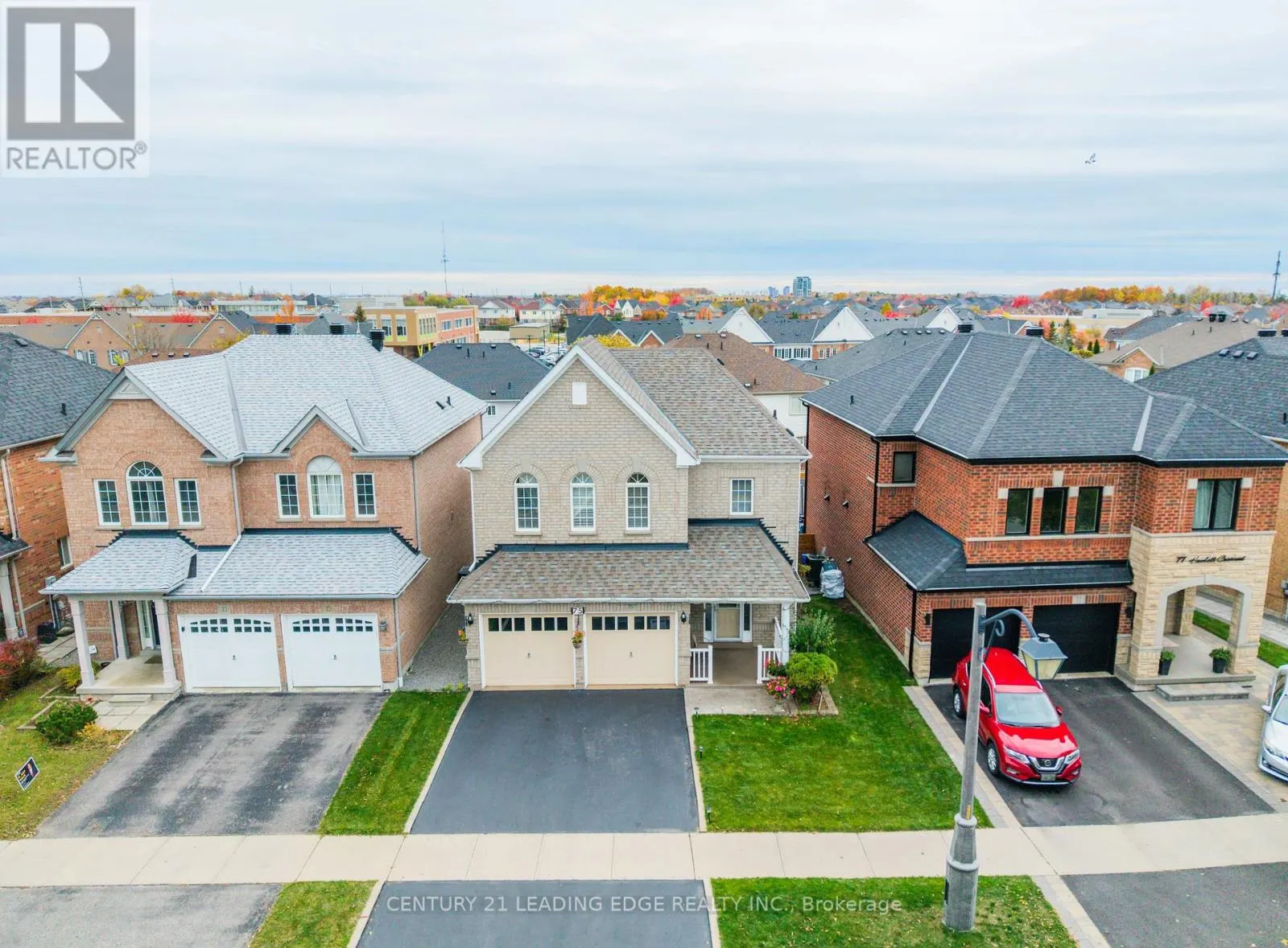 75 HOWLETT CRESCENT
