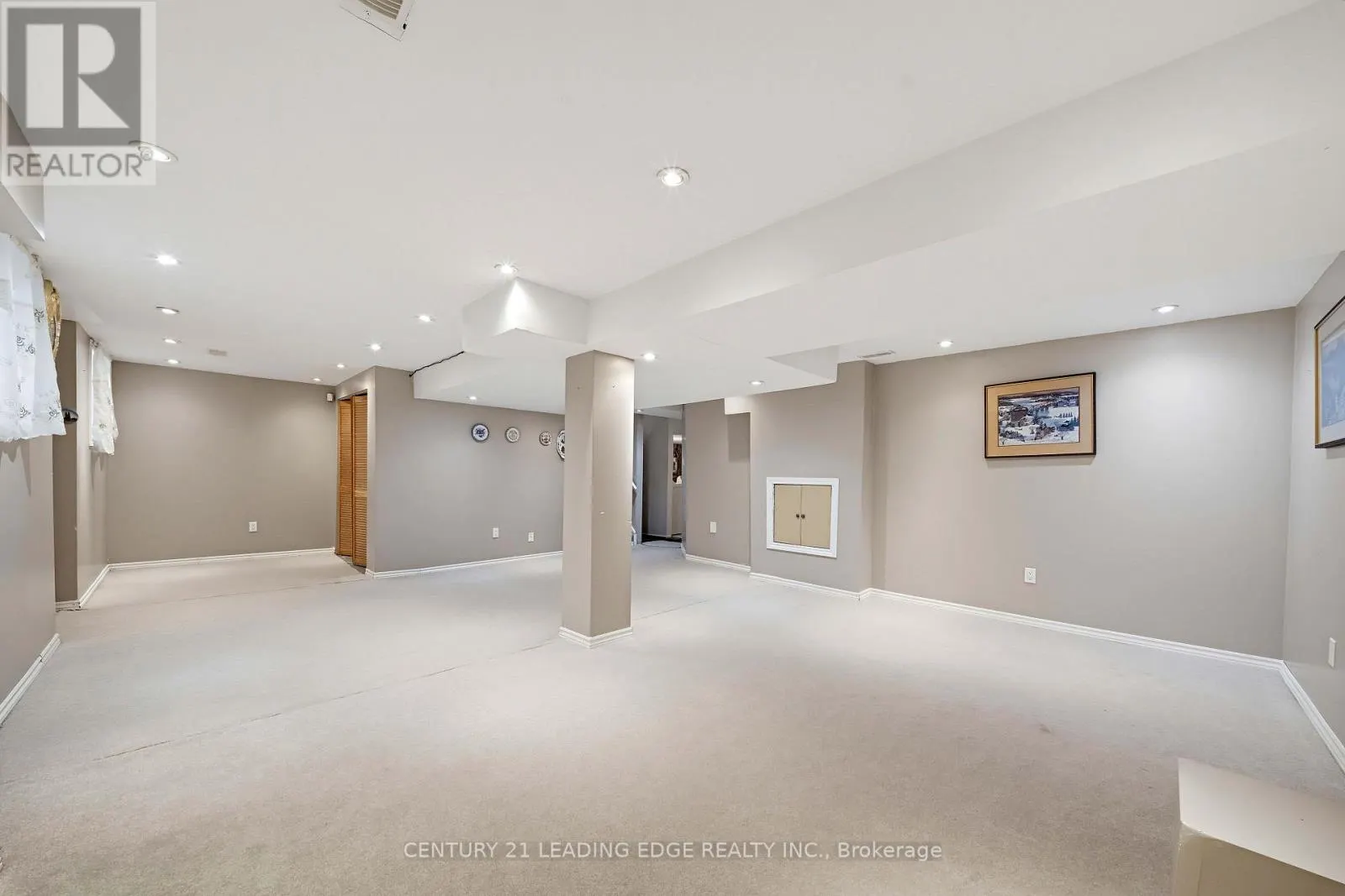 75 HOWLETT CRESCENT