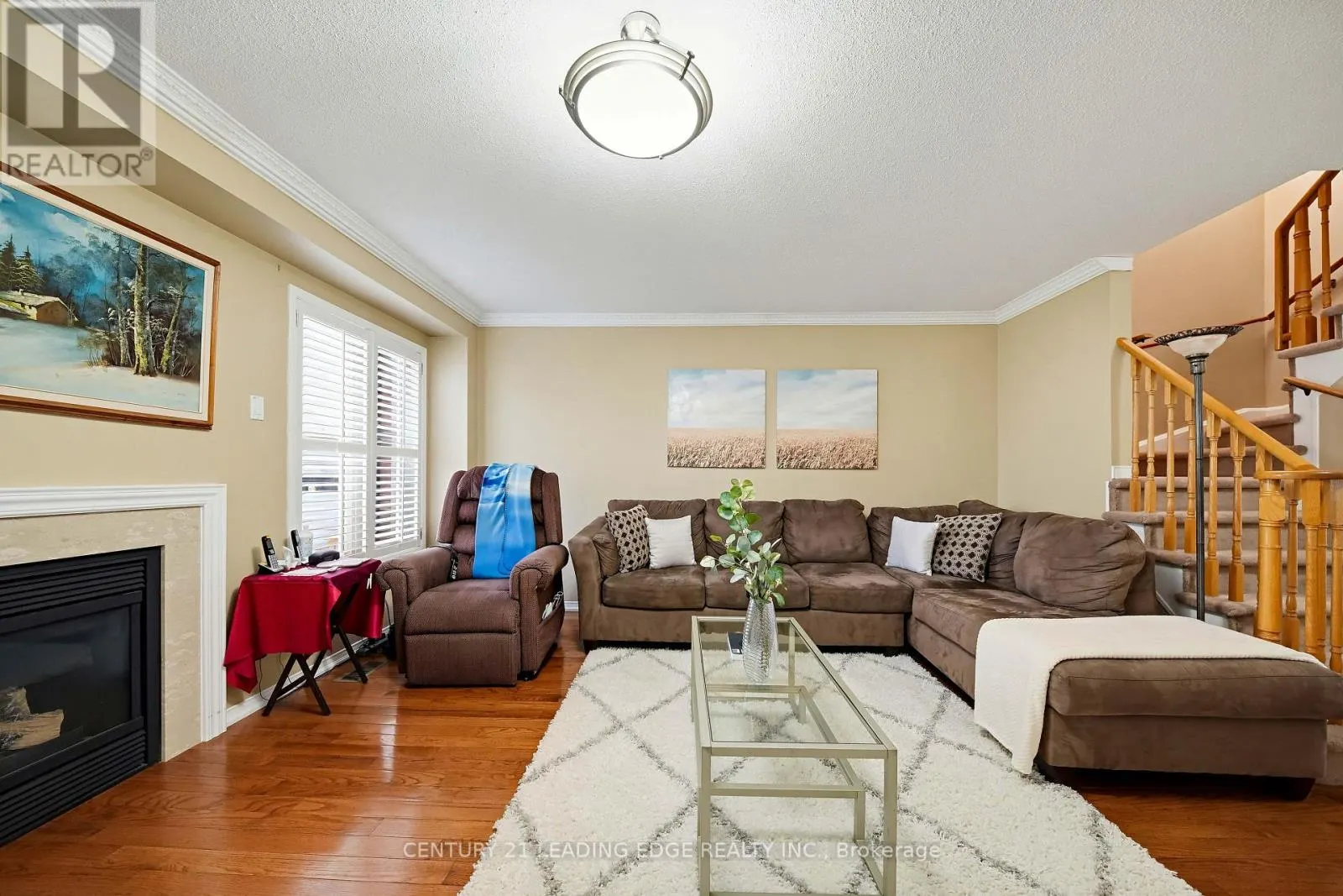 75 HOWLETT CRESCENT