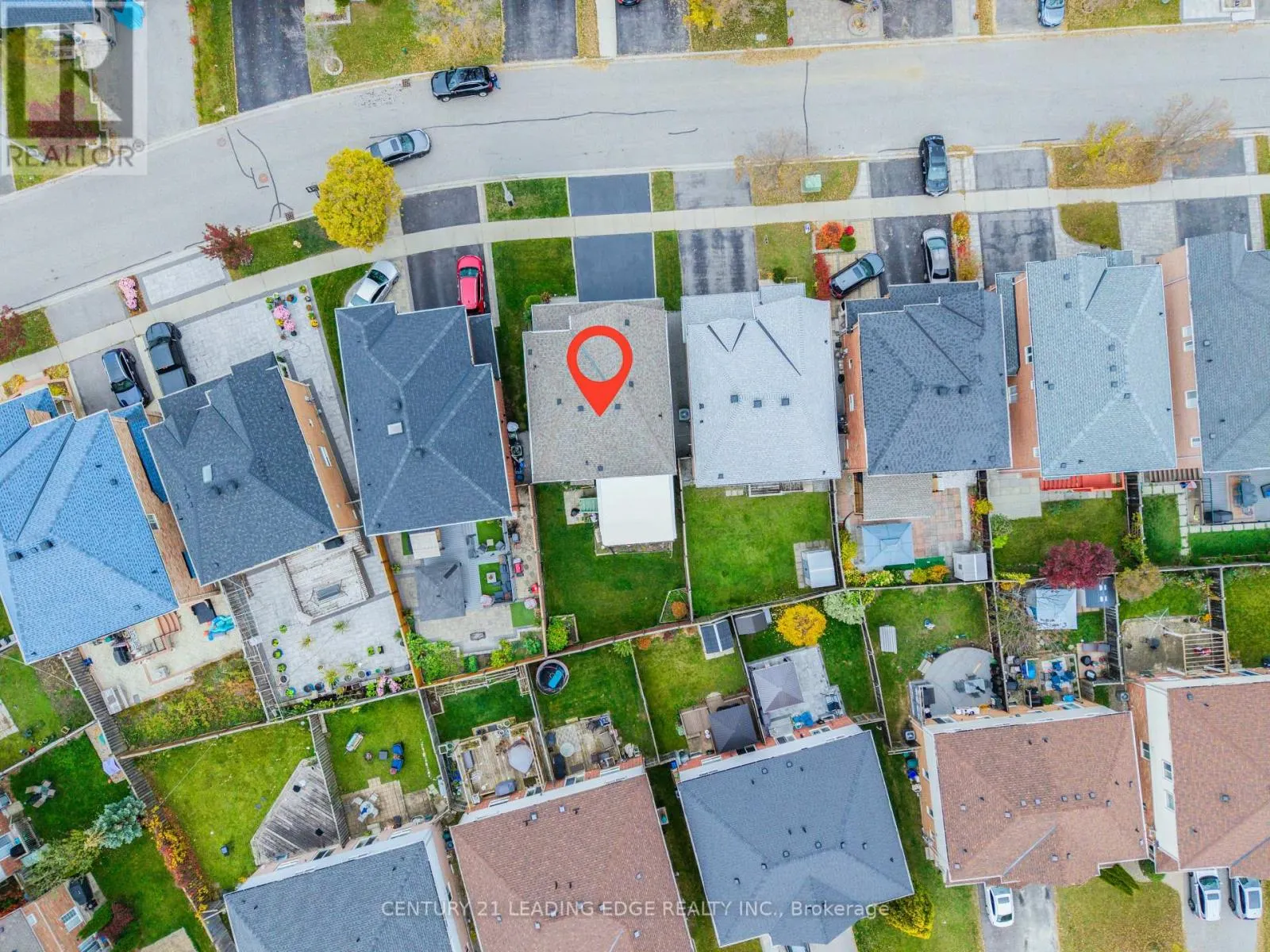 75 HOWLETT CRESCENT