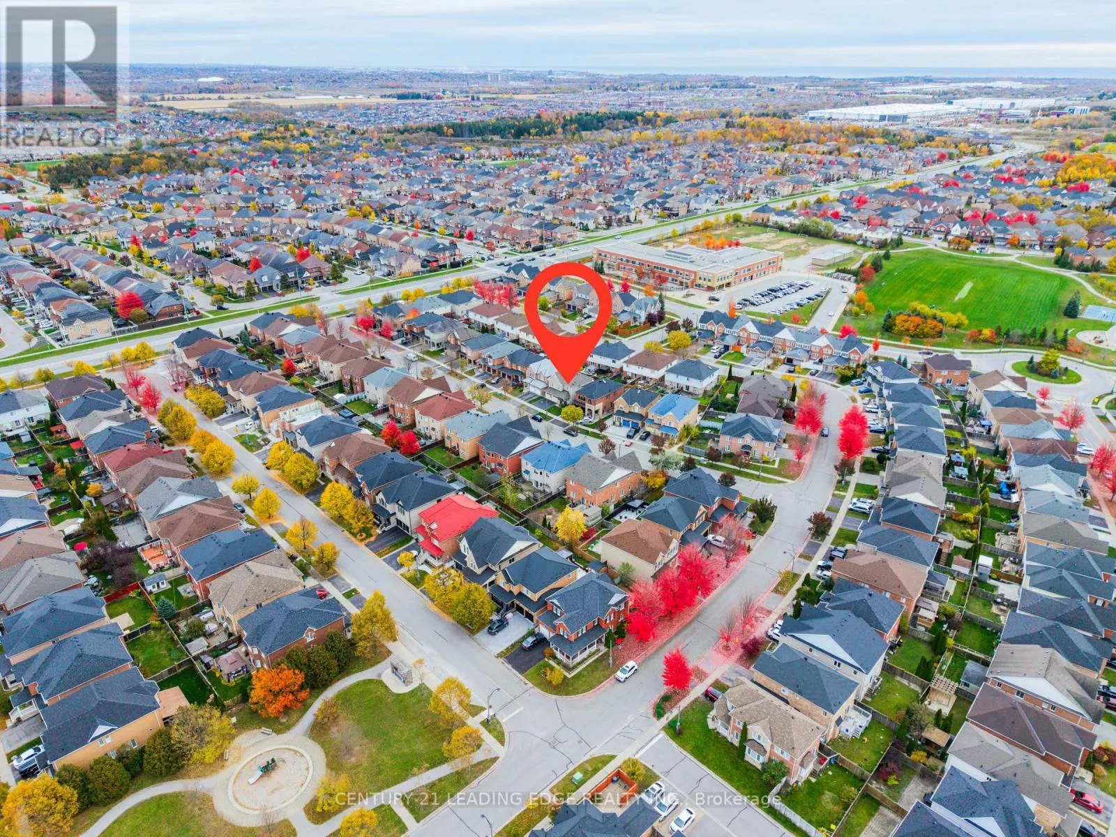 75 HOWLETT CRESCENT