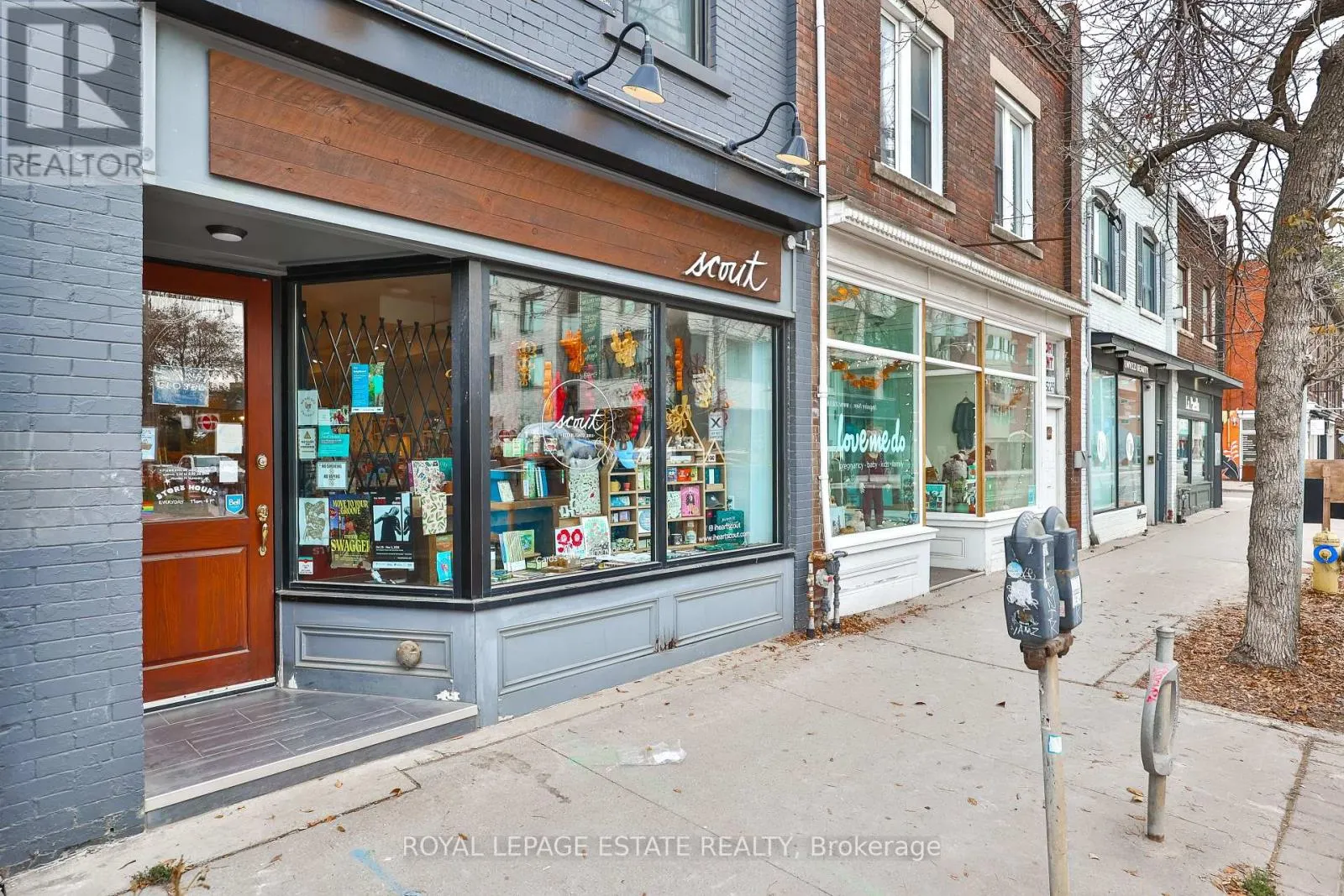 1140 QUEEN STREET E