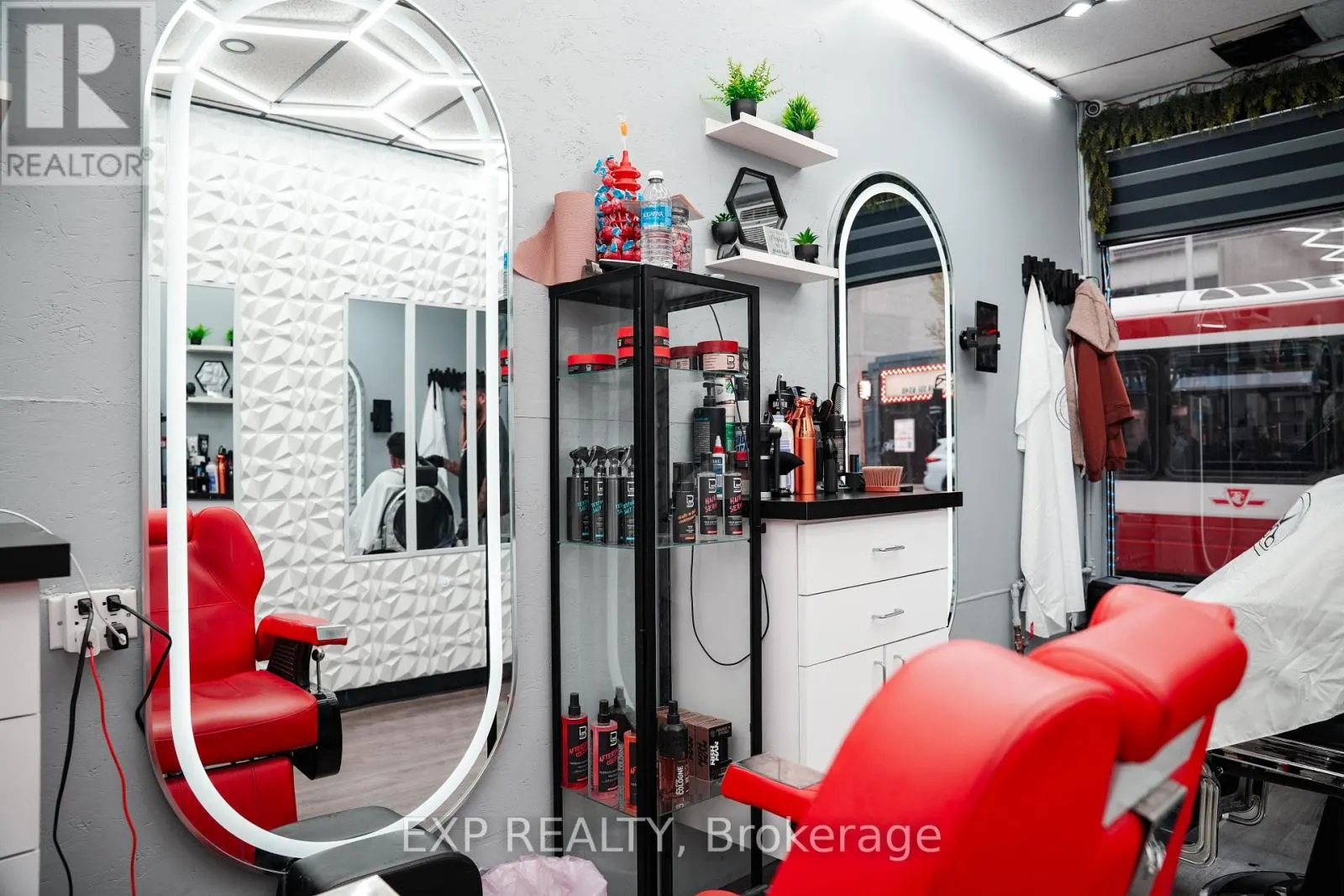 2789A DANFORTH AVENUE