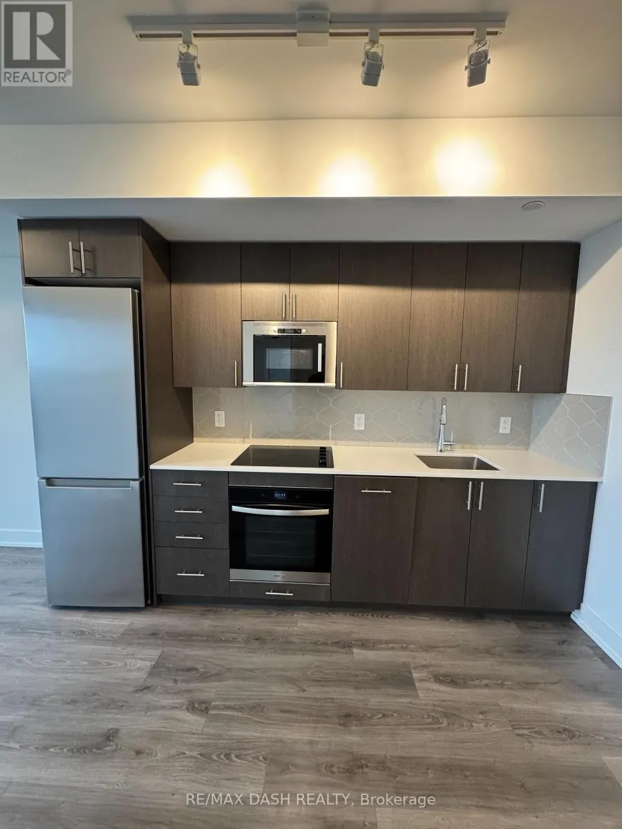 1429 - 2545 SIMCOE STREET N