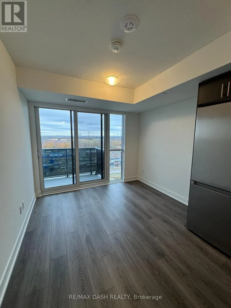 1429 - 2545 SIMCOE STREET N