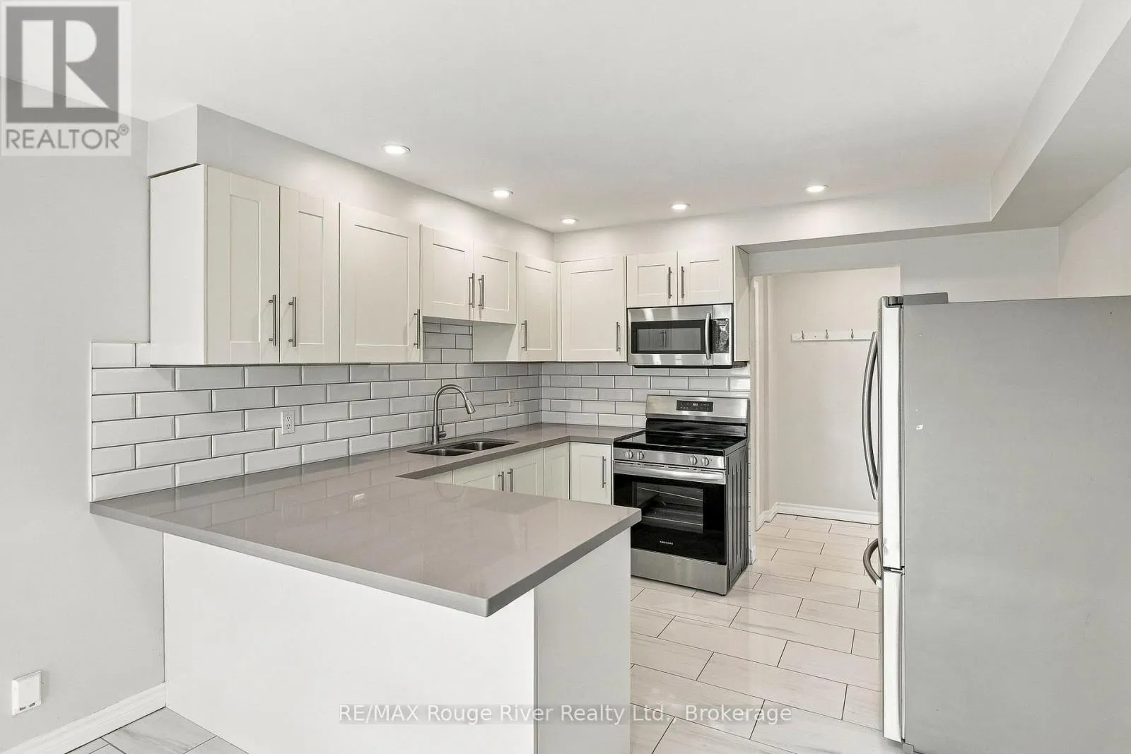 95 B CONCESSION STREET E
