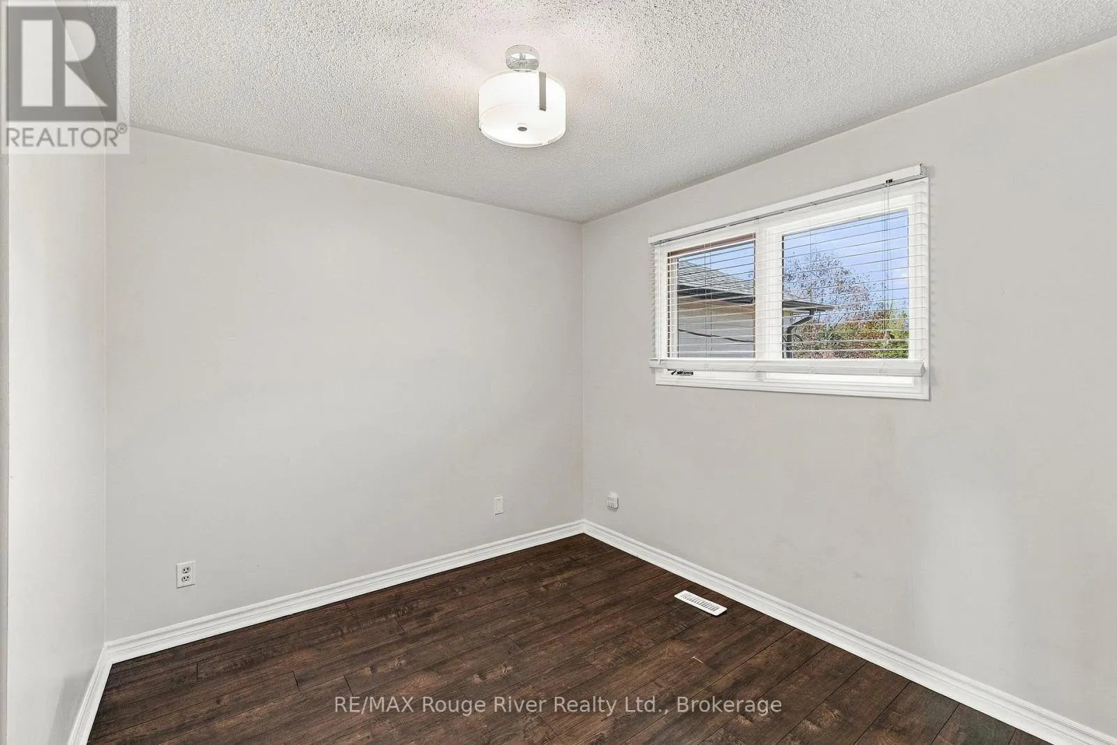 95 B CONCESSION STREET E