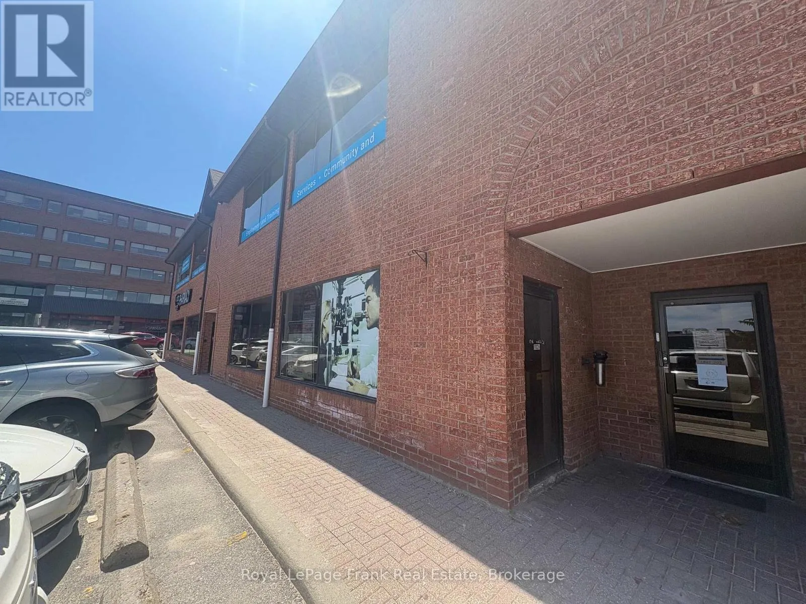 102B - 114 DUNDAS STREET E #102B