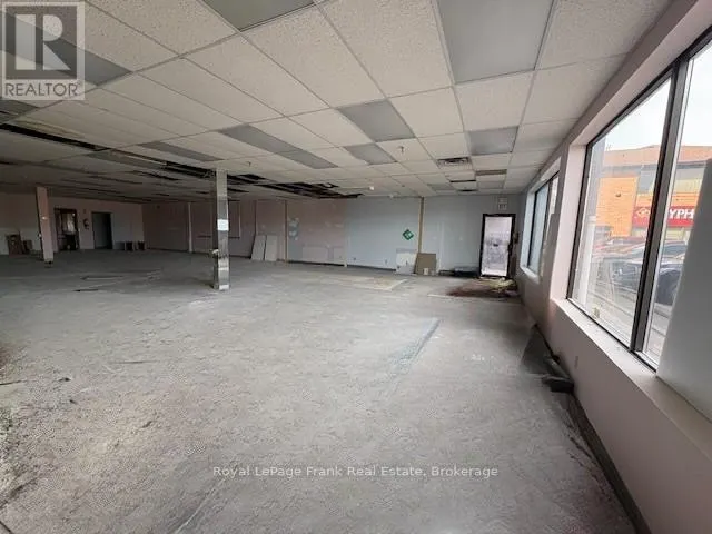 102B - 114 DUNDAS STREET E #102B