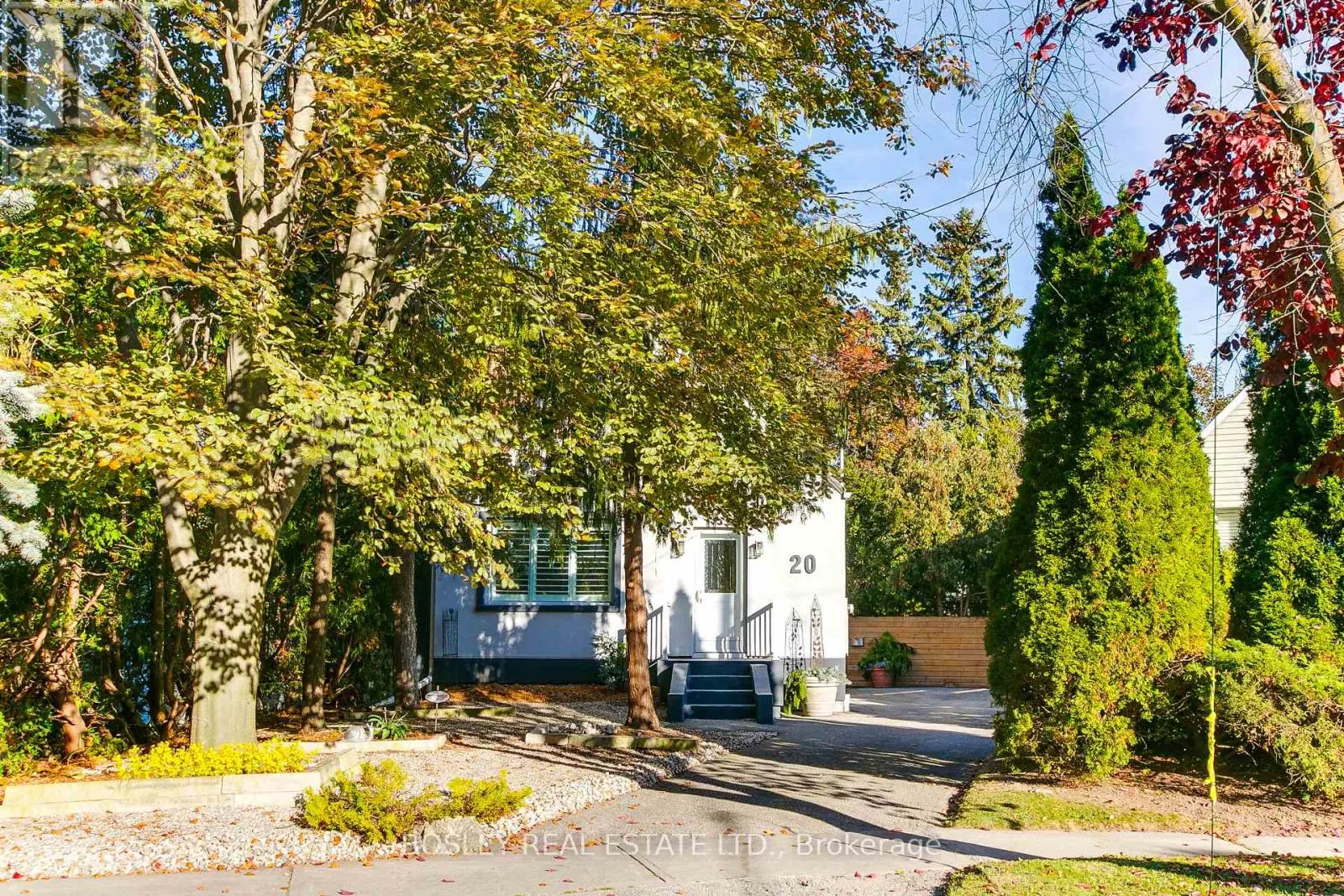 20 CLAIRLEA CRESCENT