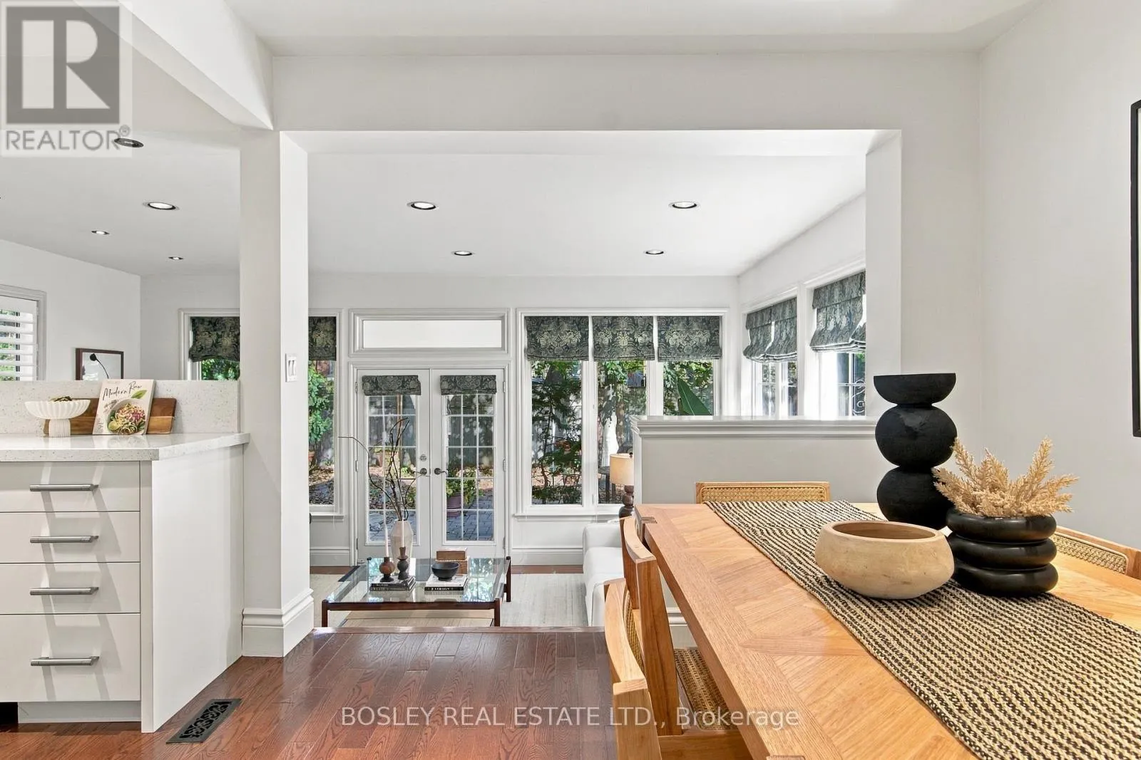 20 CLAIRLEA CRESCENT