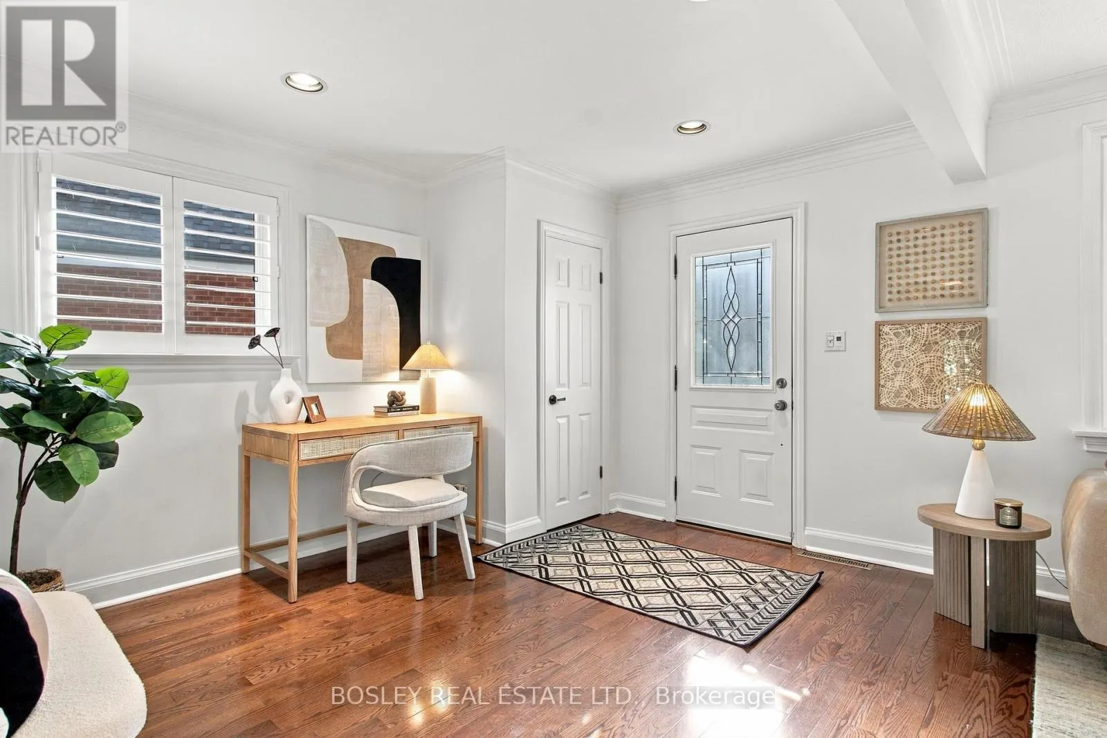 20 CLAIRLEA CRESCENT
