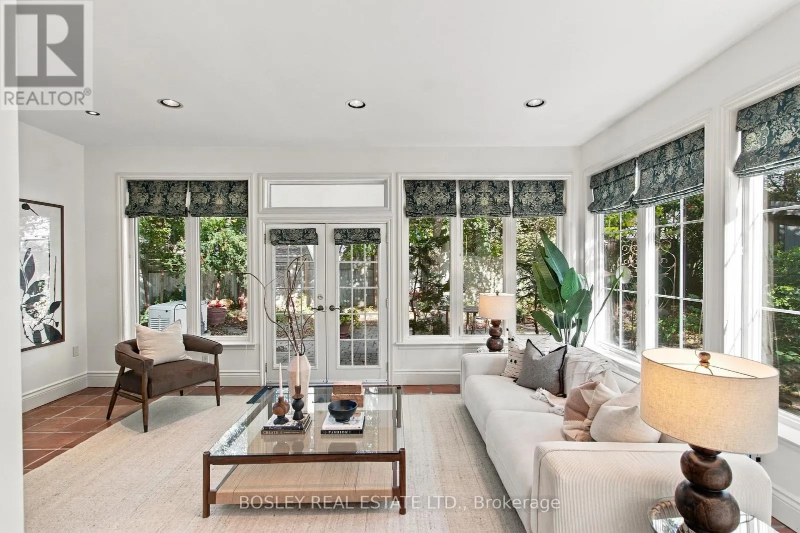20 CLAIRLEA CRESCENT