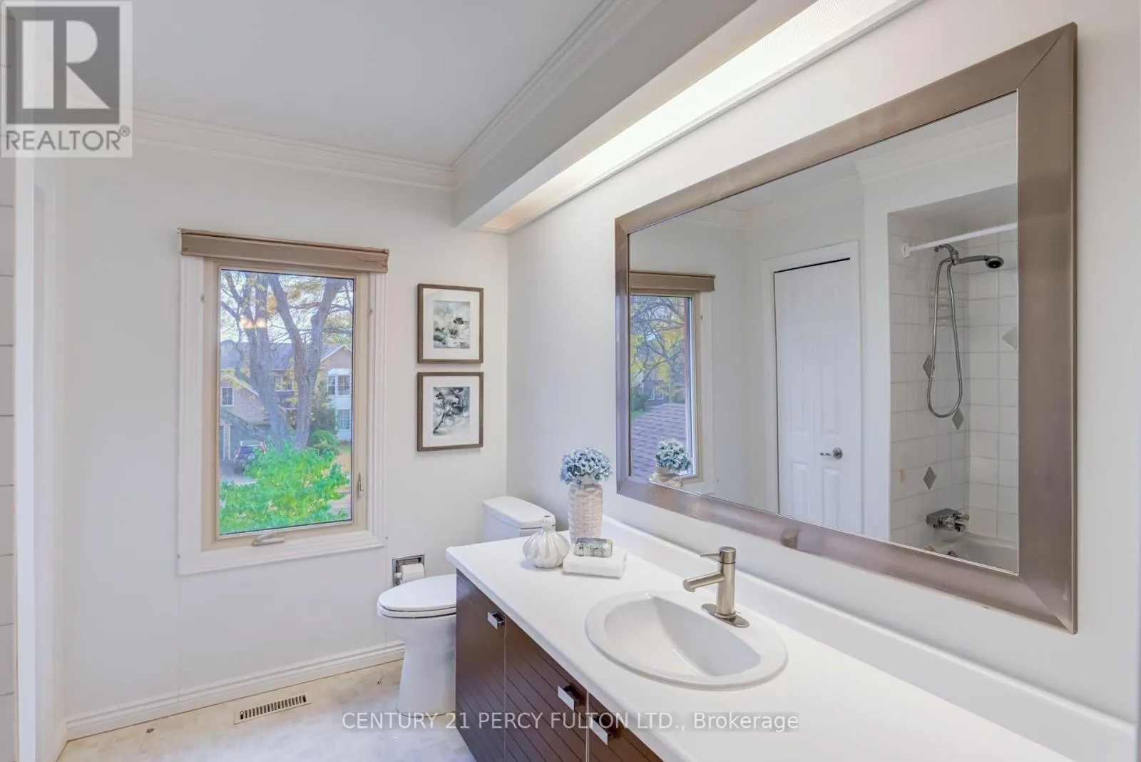 1204 BRAMBLEWOOD COURT