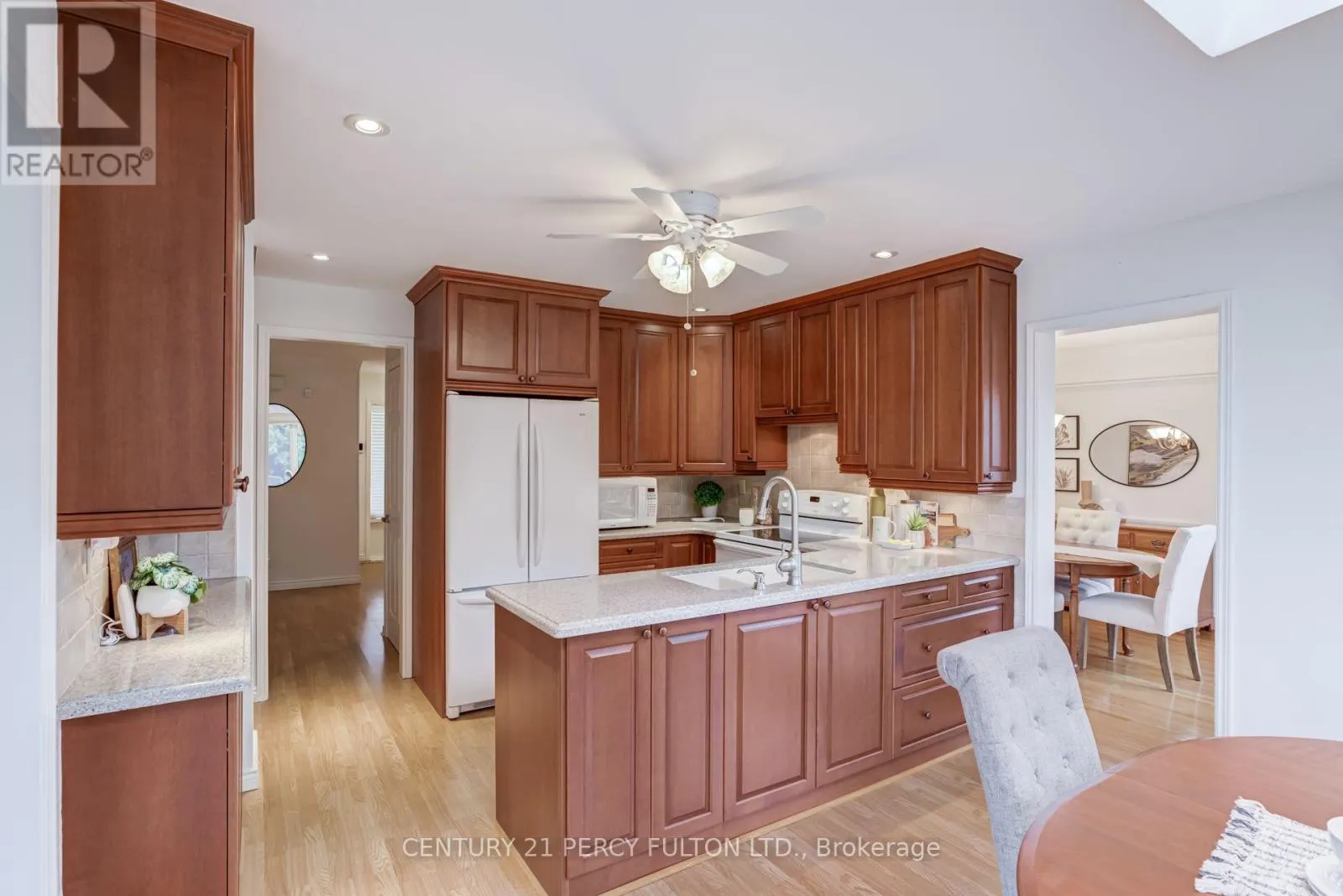 1204 BRAMBLEWOOD COURT