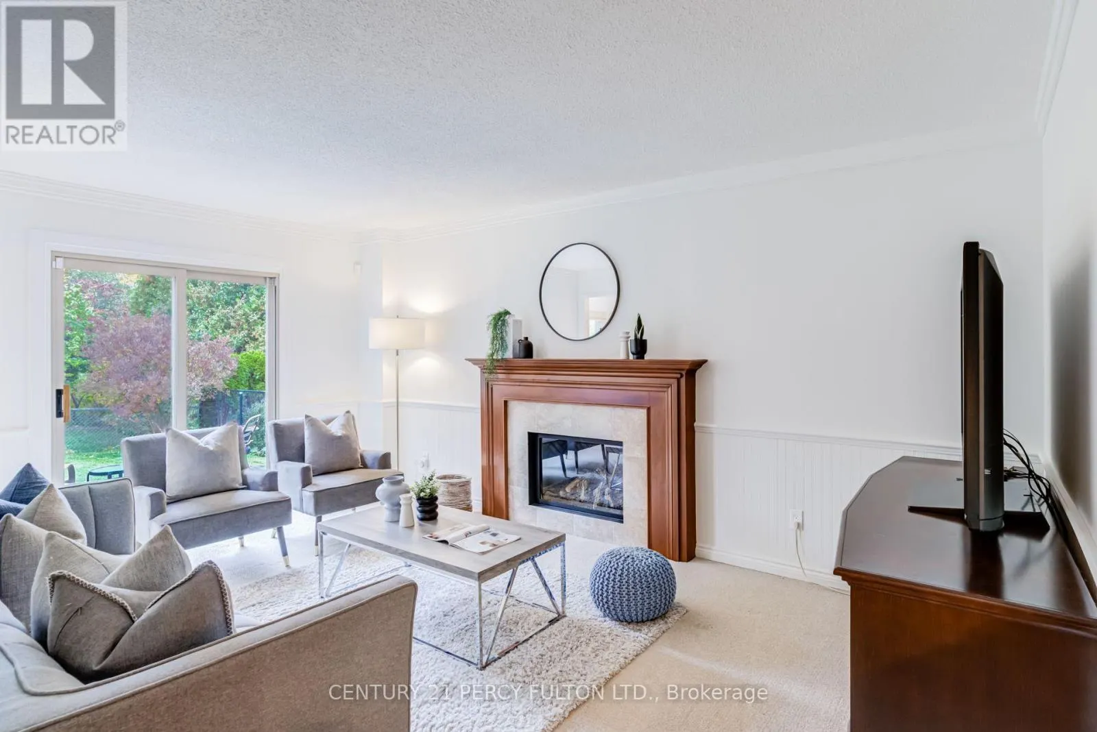 1204 BRAMBLEWOOD COURT