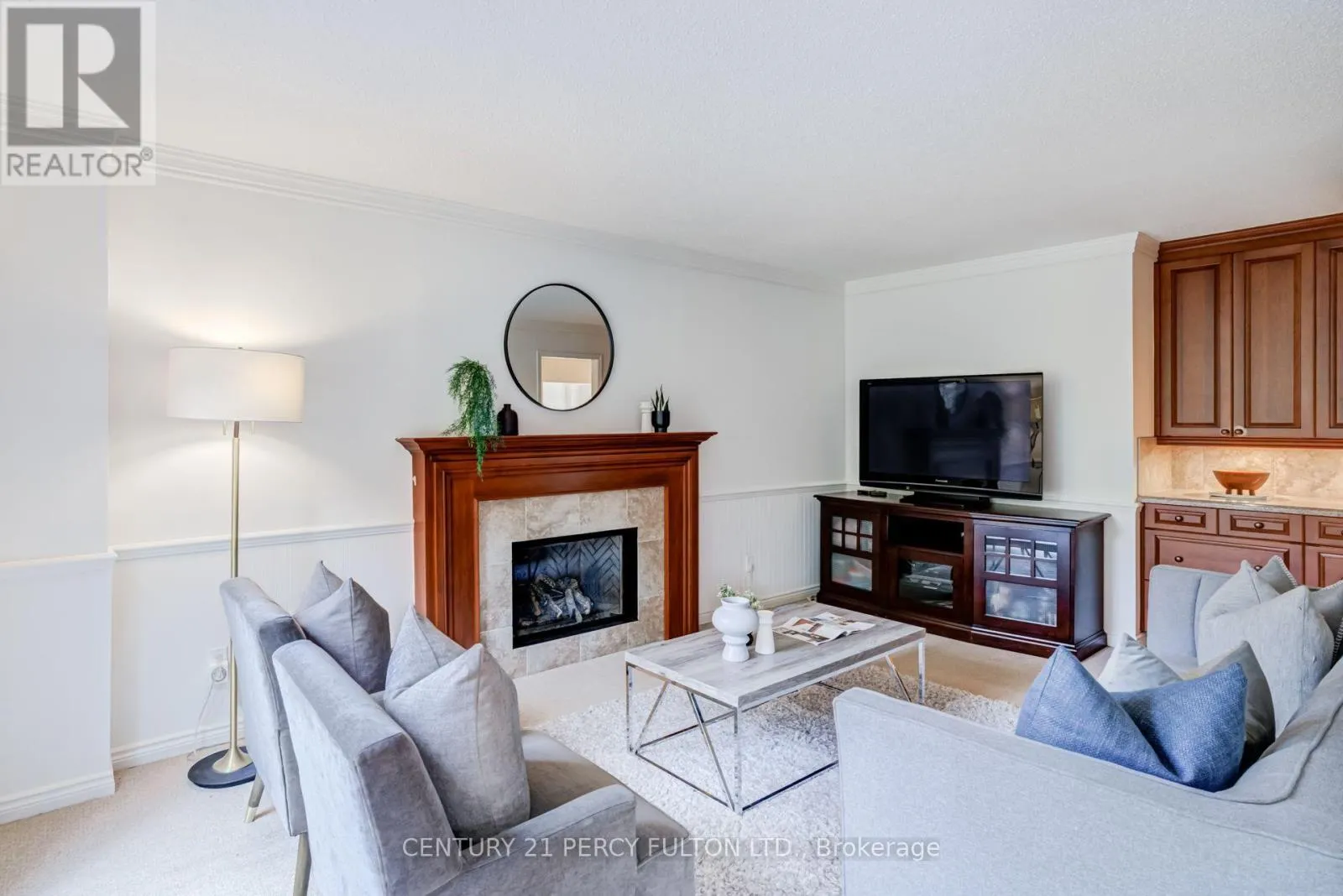 1204 BRAMBLEWOOD COURT