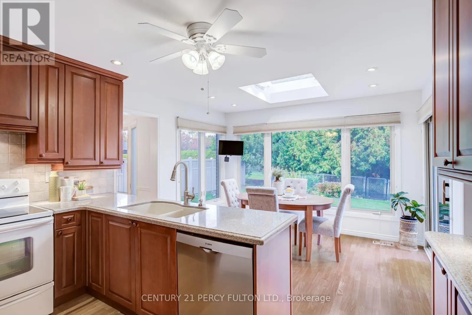 1204 BRAMBLEWOOD COURT