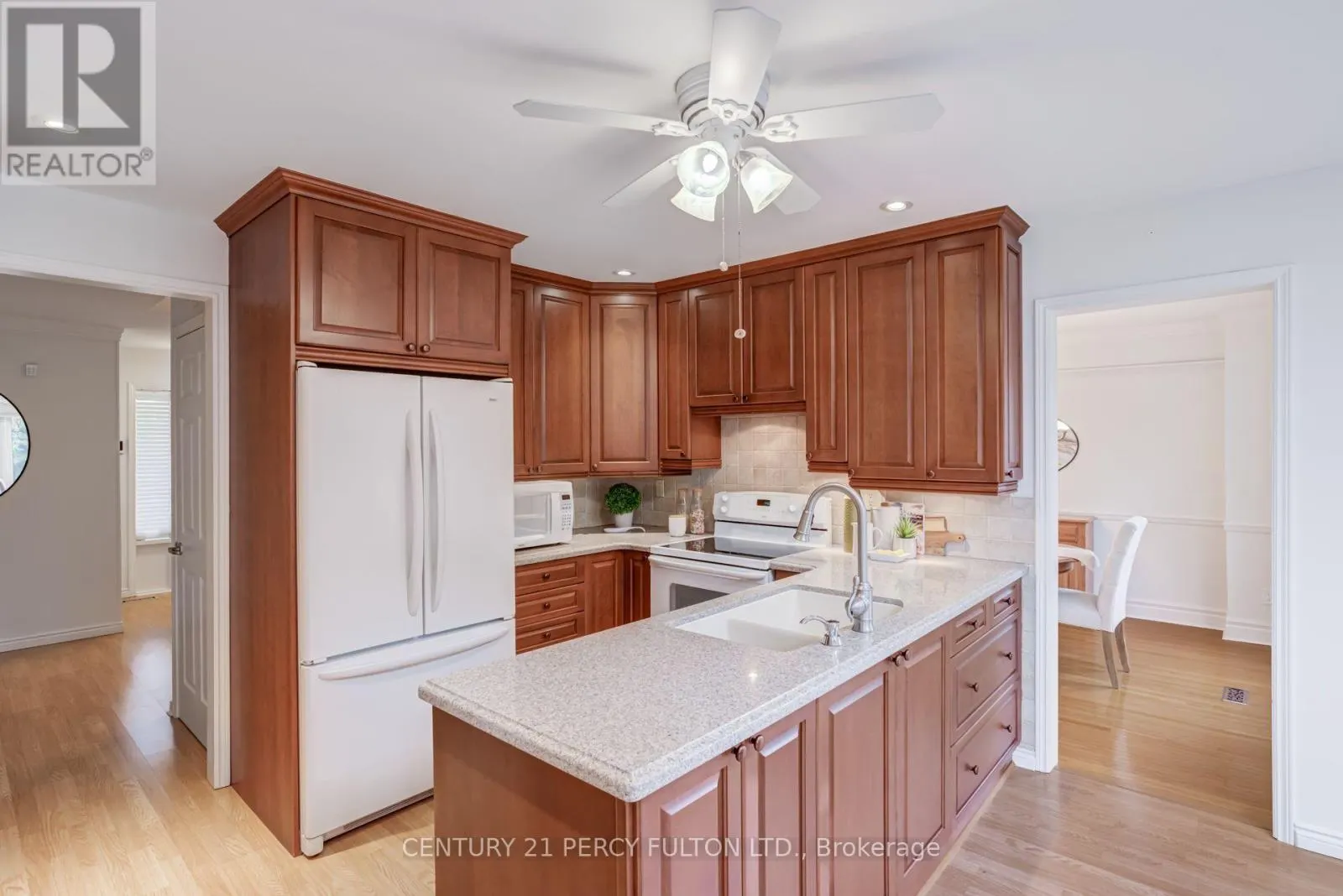 1204 BRAMBLEWOOD COURT