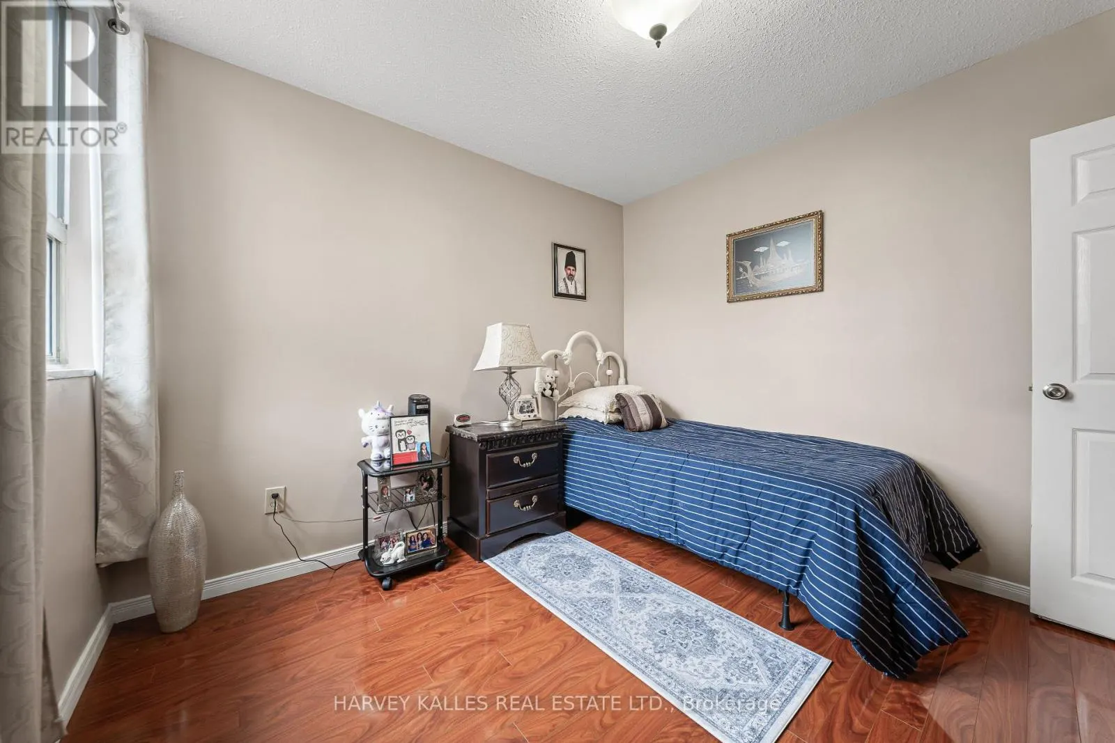 301 - 10 CRESCENT TOWN ROAD