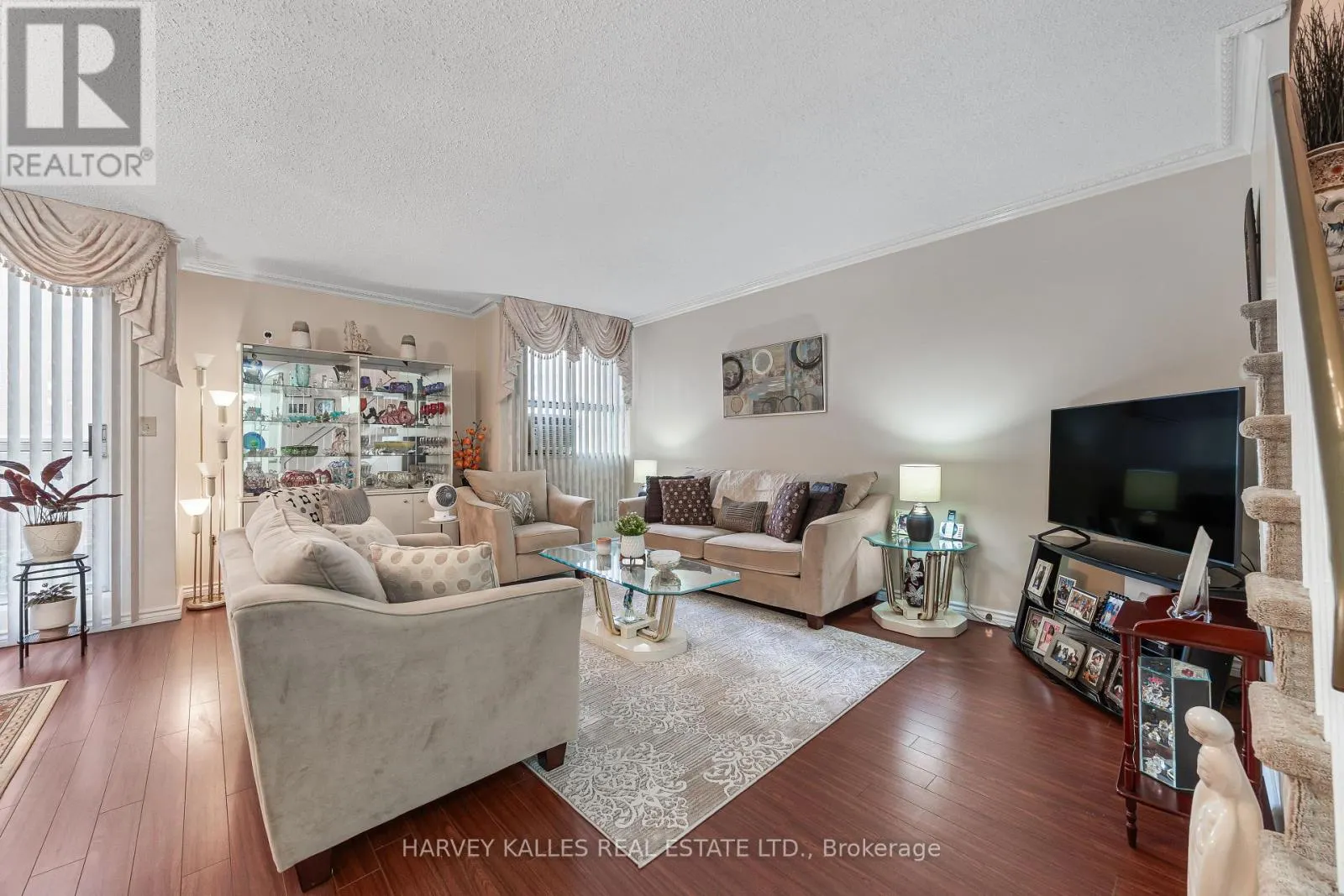 301 - 10 CRESCENT TOWN ROAD
