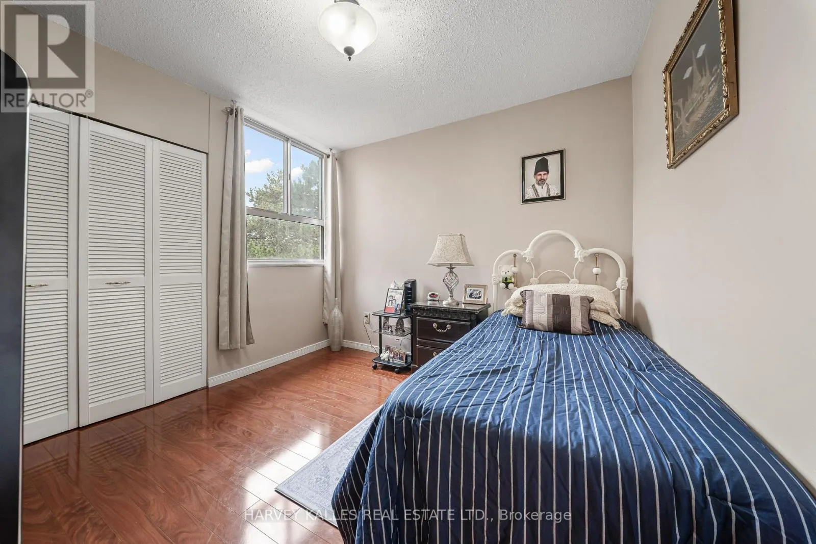 301 - 10 CRESCENT TOWN ROAD