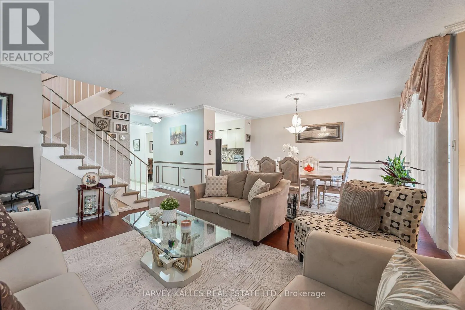 301 - 10 CRESCENT TOWN ROAD