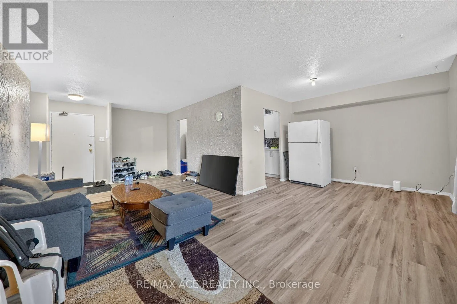 311 - 180 MARKHAM ROAD