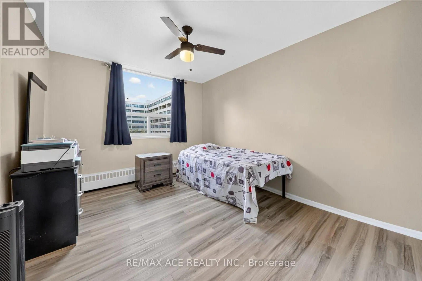 311 - 180 MARKHAM ROAD