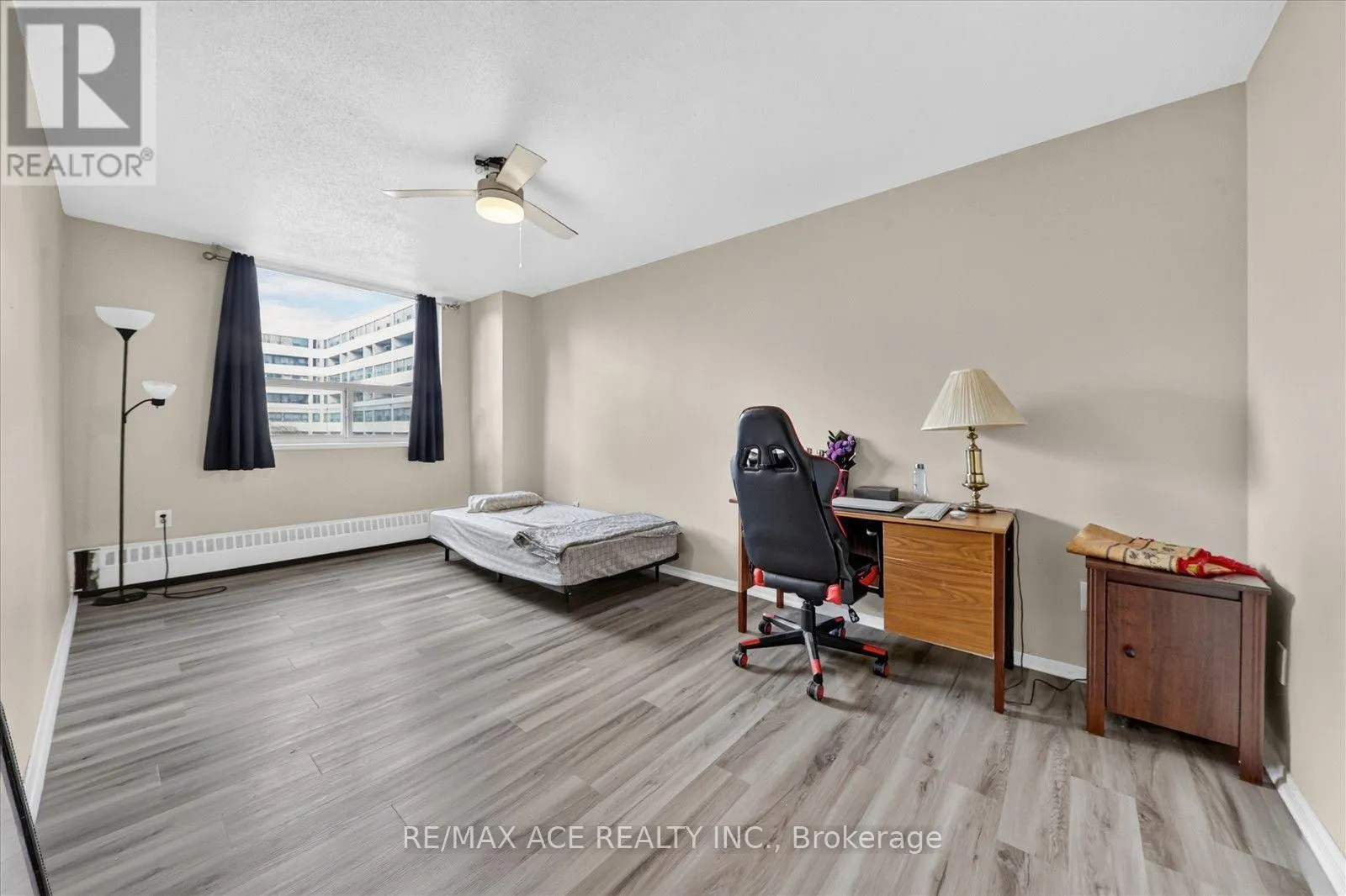 311 - 180 MARKHAM ROAD