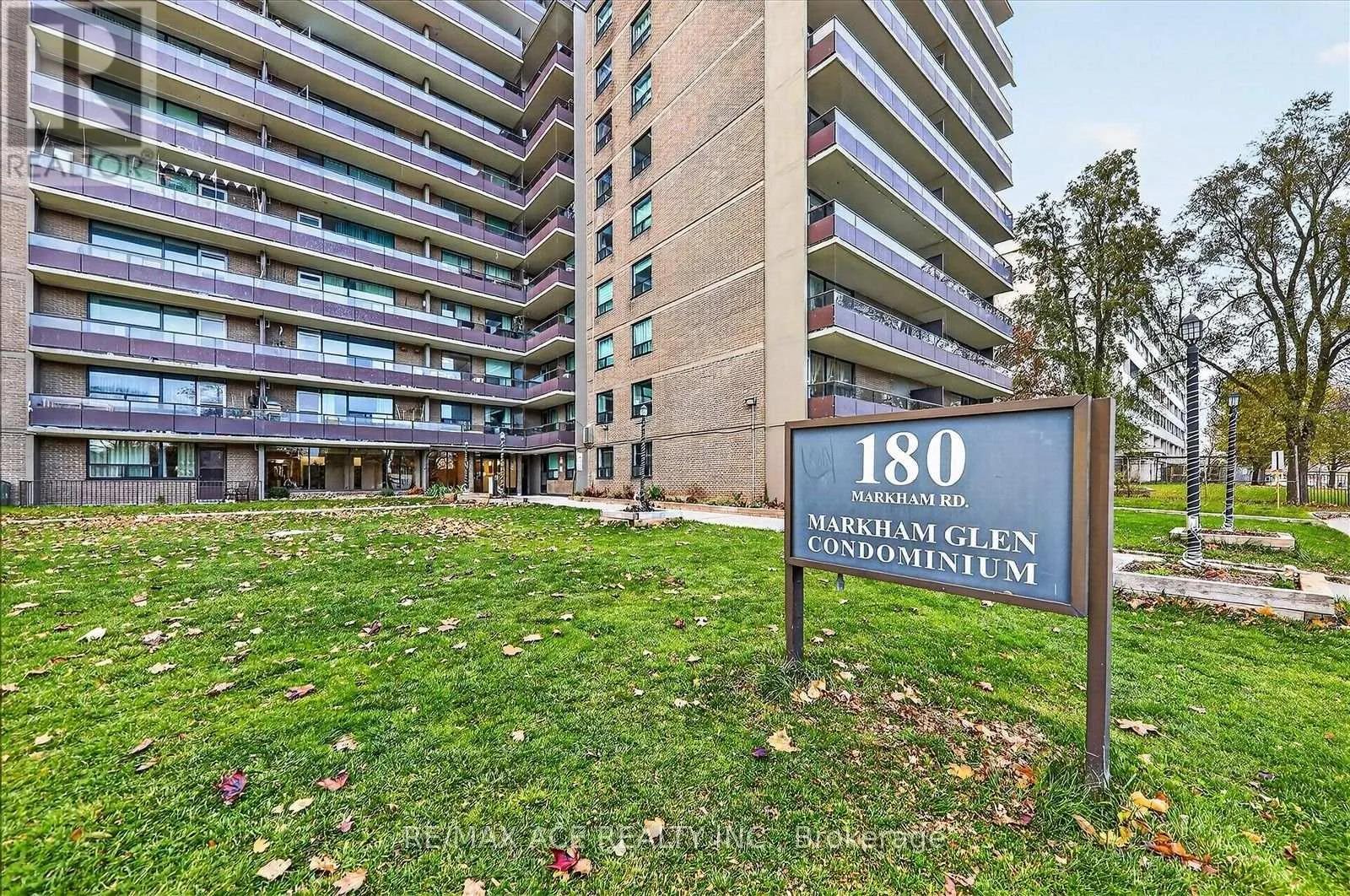 311 - 180 MARKHAM ROAD