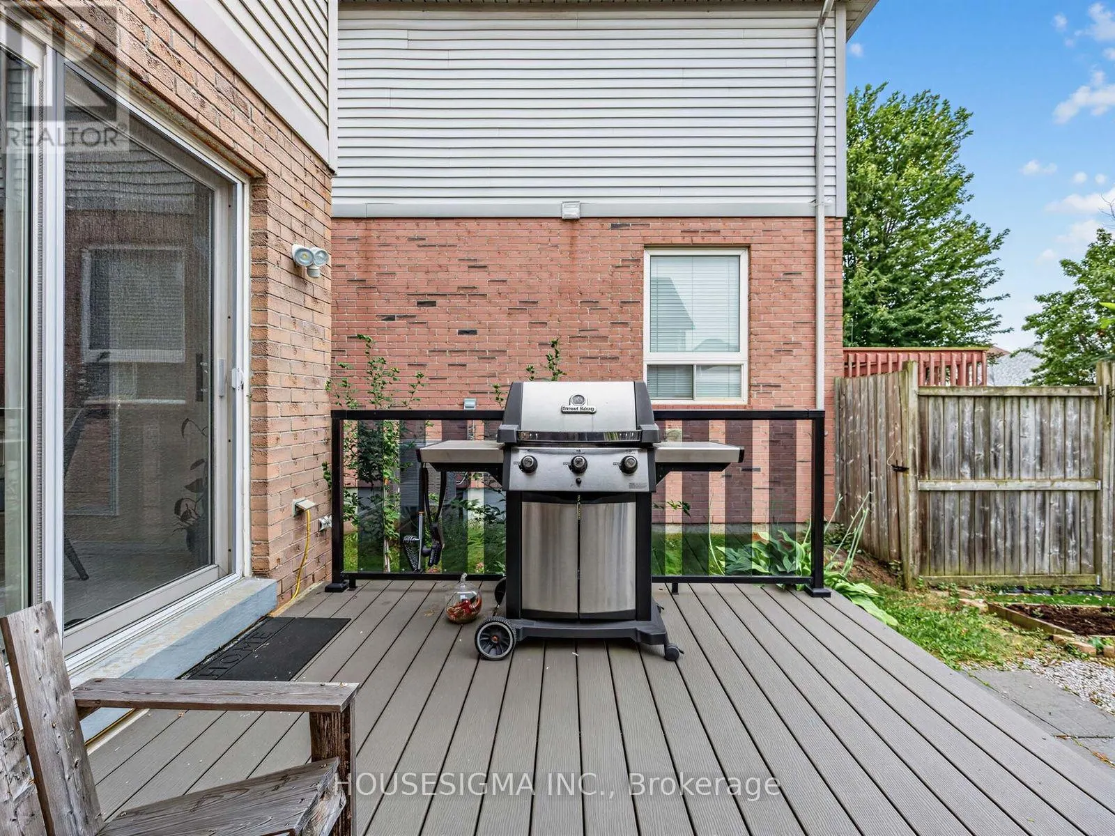 554 ALDERSHOT DRIVE