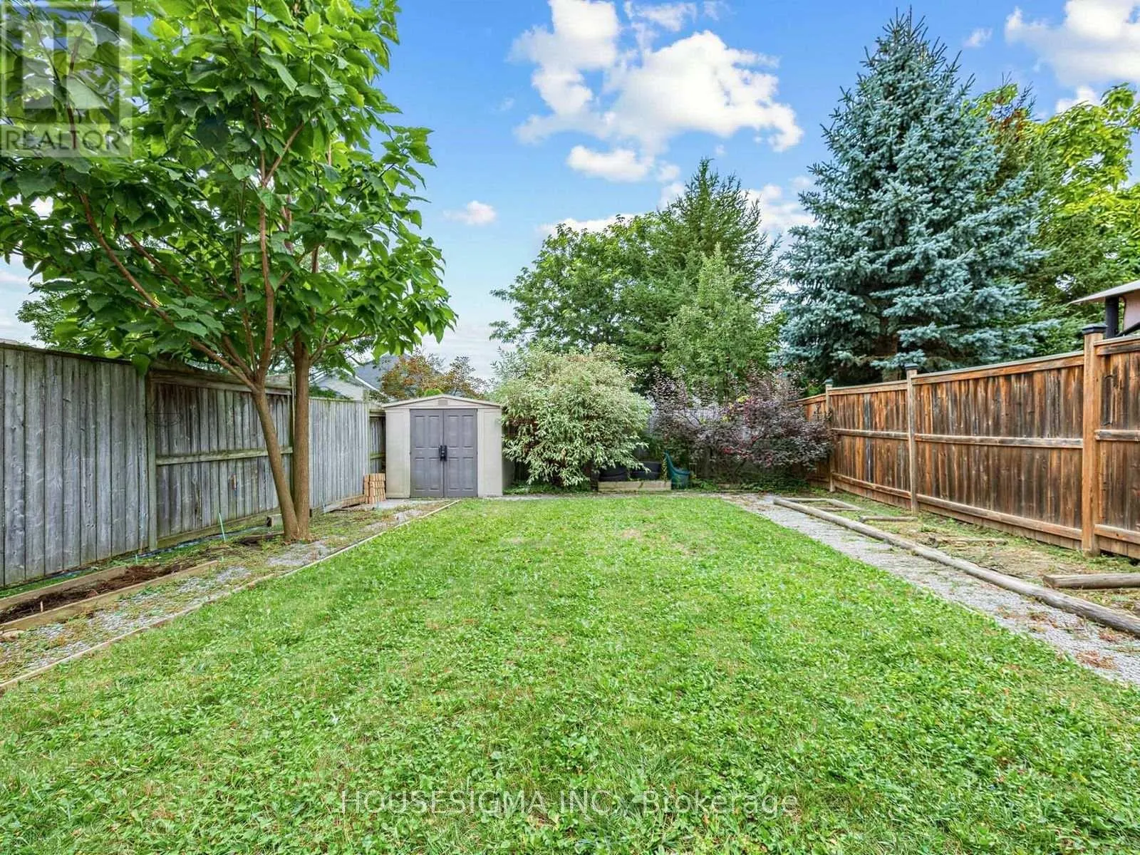 554 ALDERSHOT DRIVE