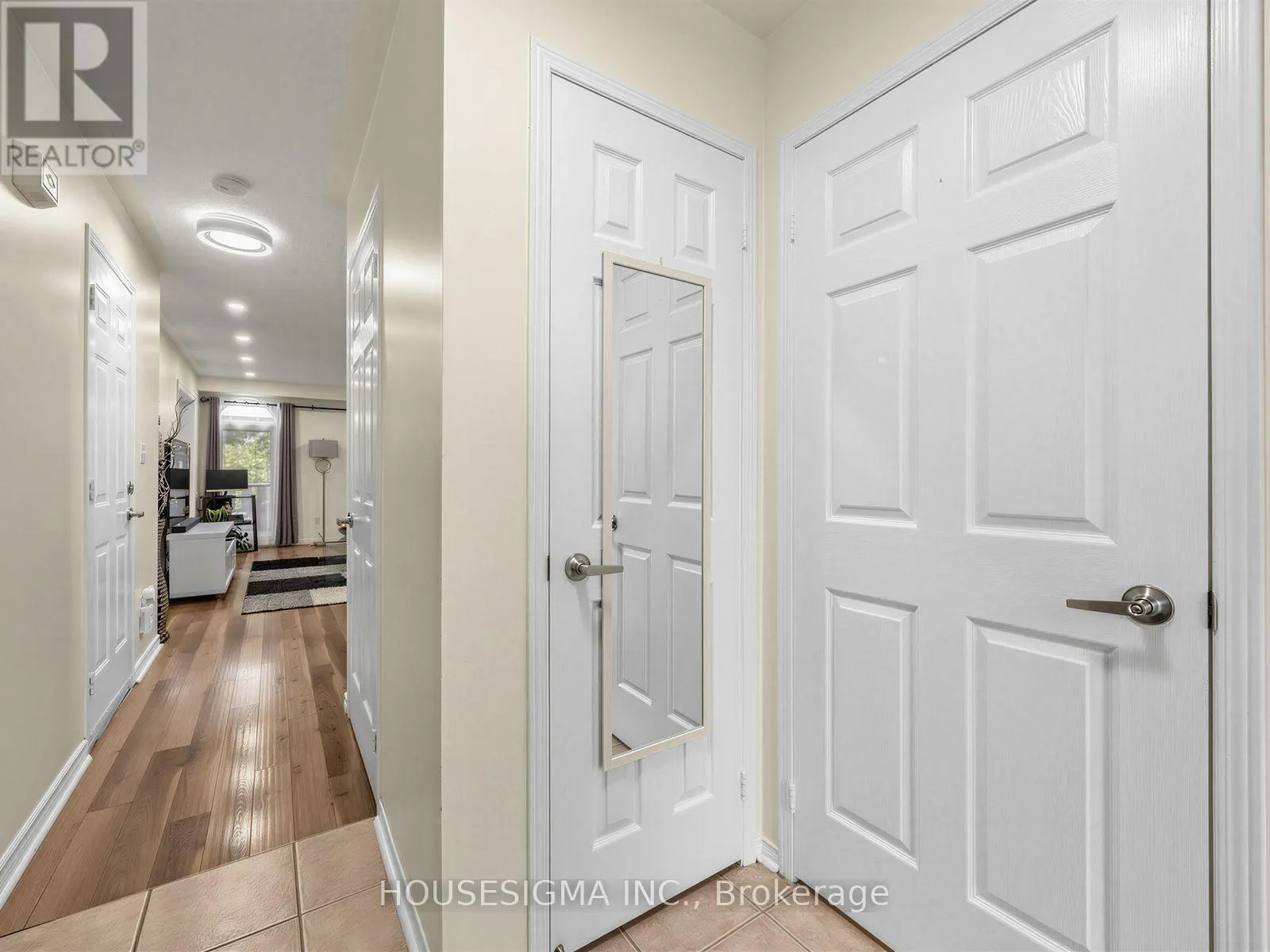 554 ALDERSHOT DRIVE