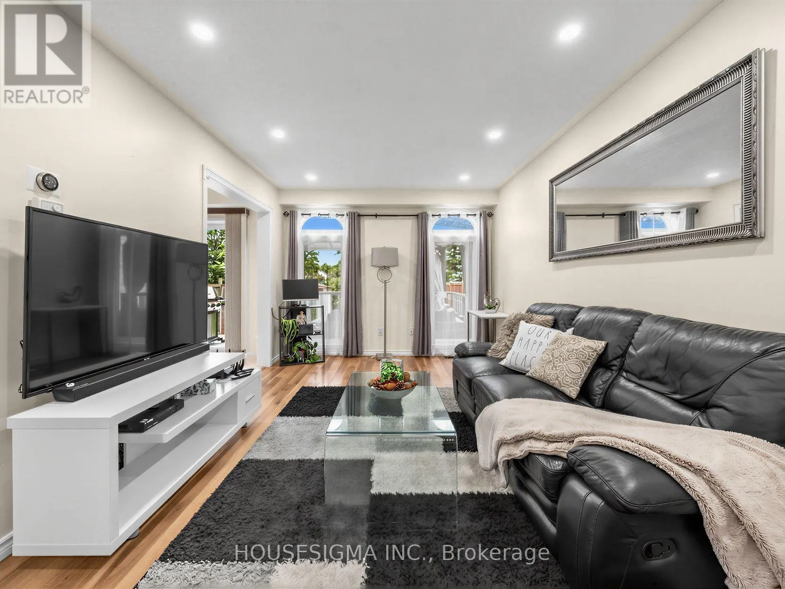 554 ALDERSHOT DRIVE