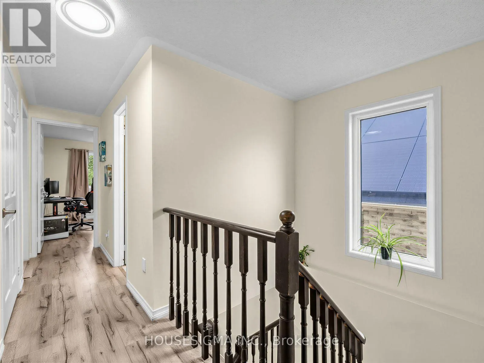 554 ALDERSHOT DRIVE