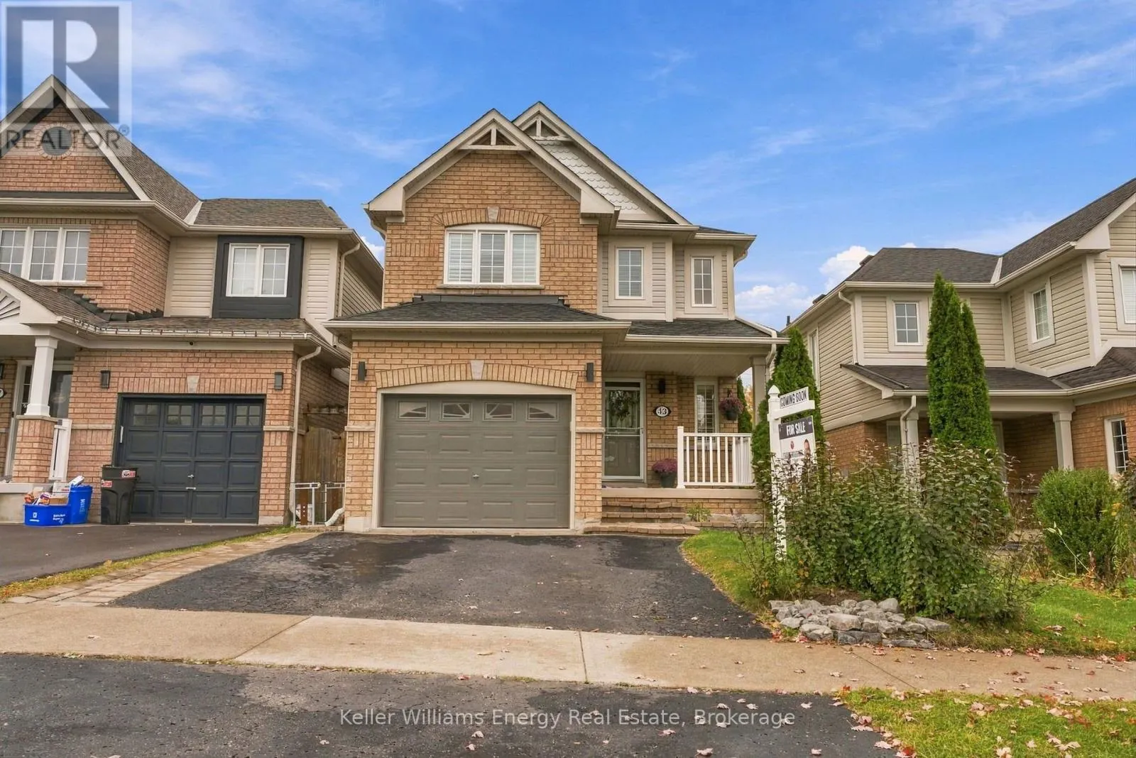 43 LUNNEY CRESCENT