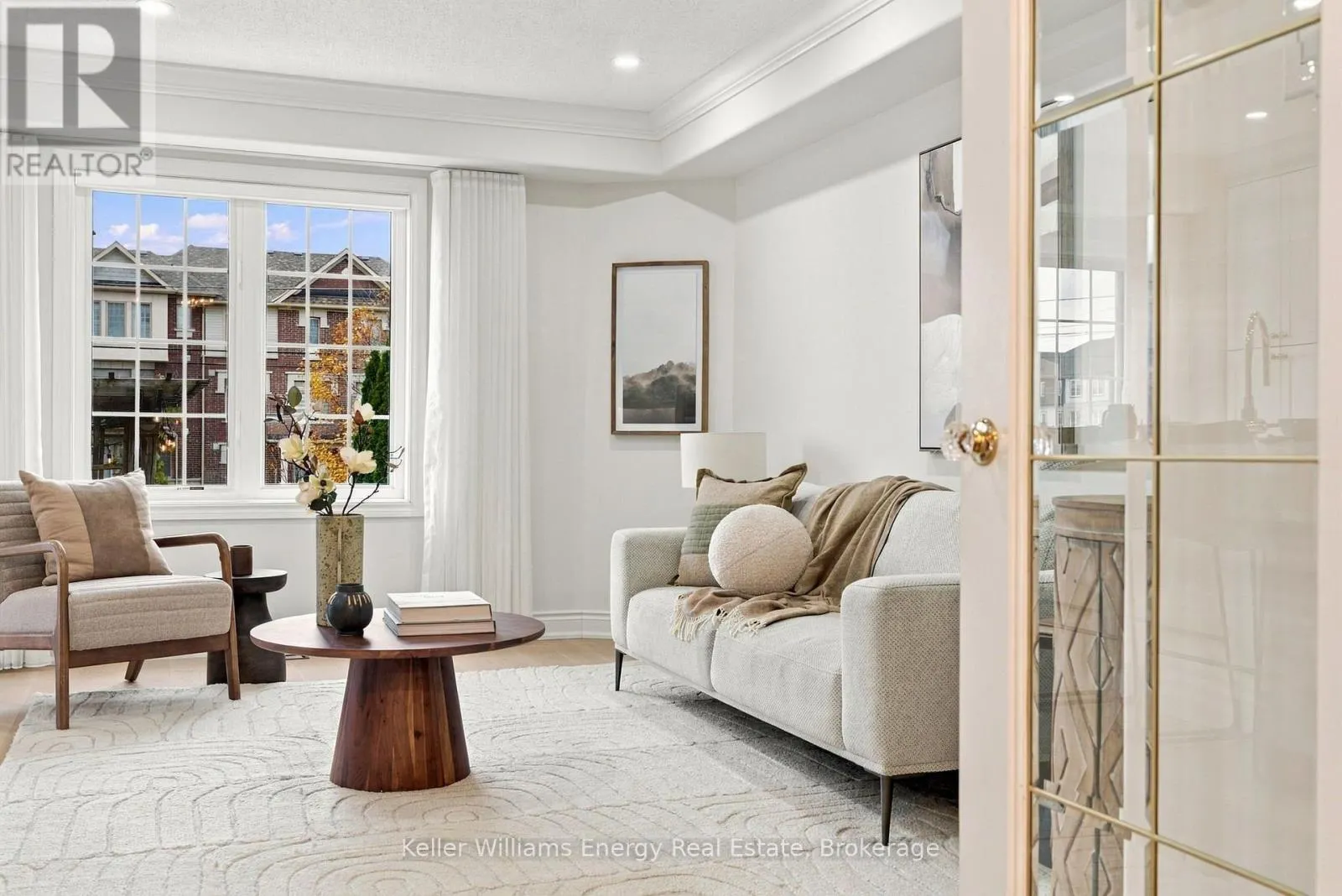 43 LUNNEY CRESCENT