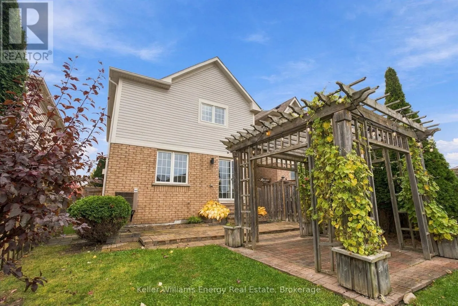 43 LUNNEY CRESCENT