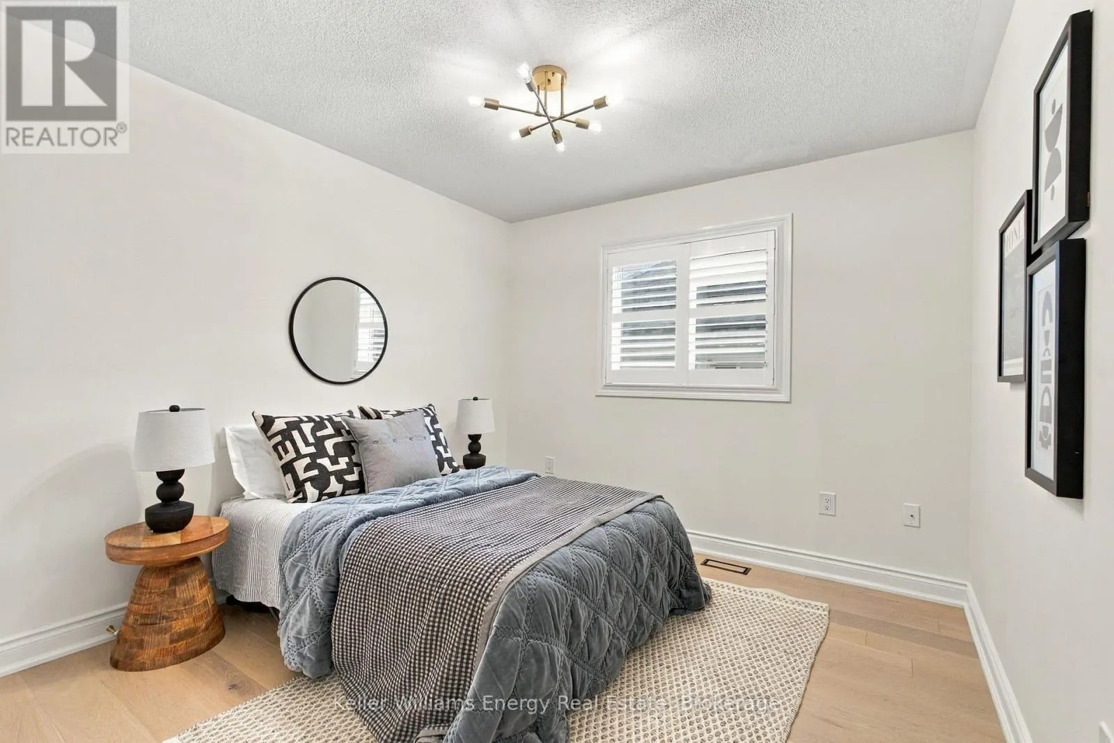 43 LUNNEY CRESCENT