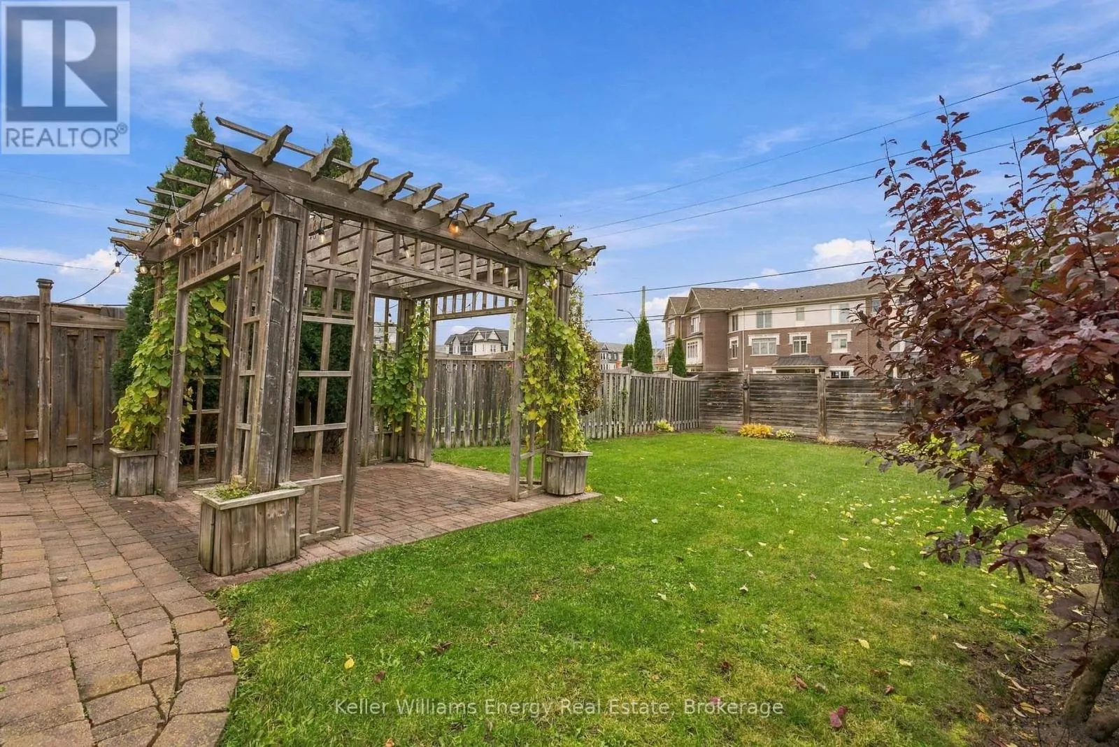 43 LUNNEY CRESCENT