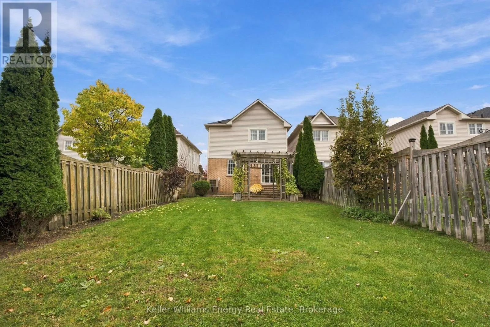 43 LUNNEY CRESCENT