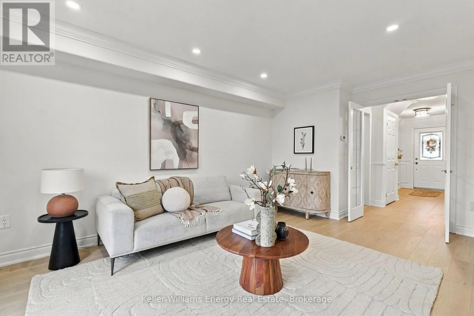 43 LUNNEY CRESCENT