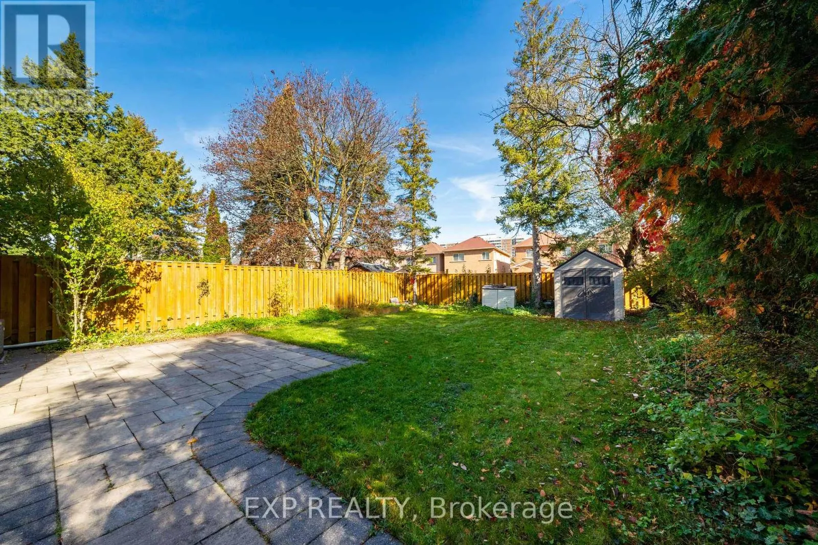 74 LONGFORD CRESCENT