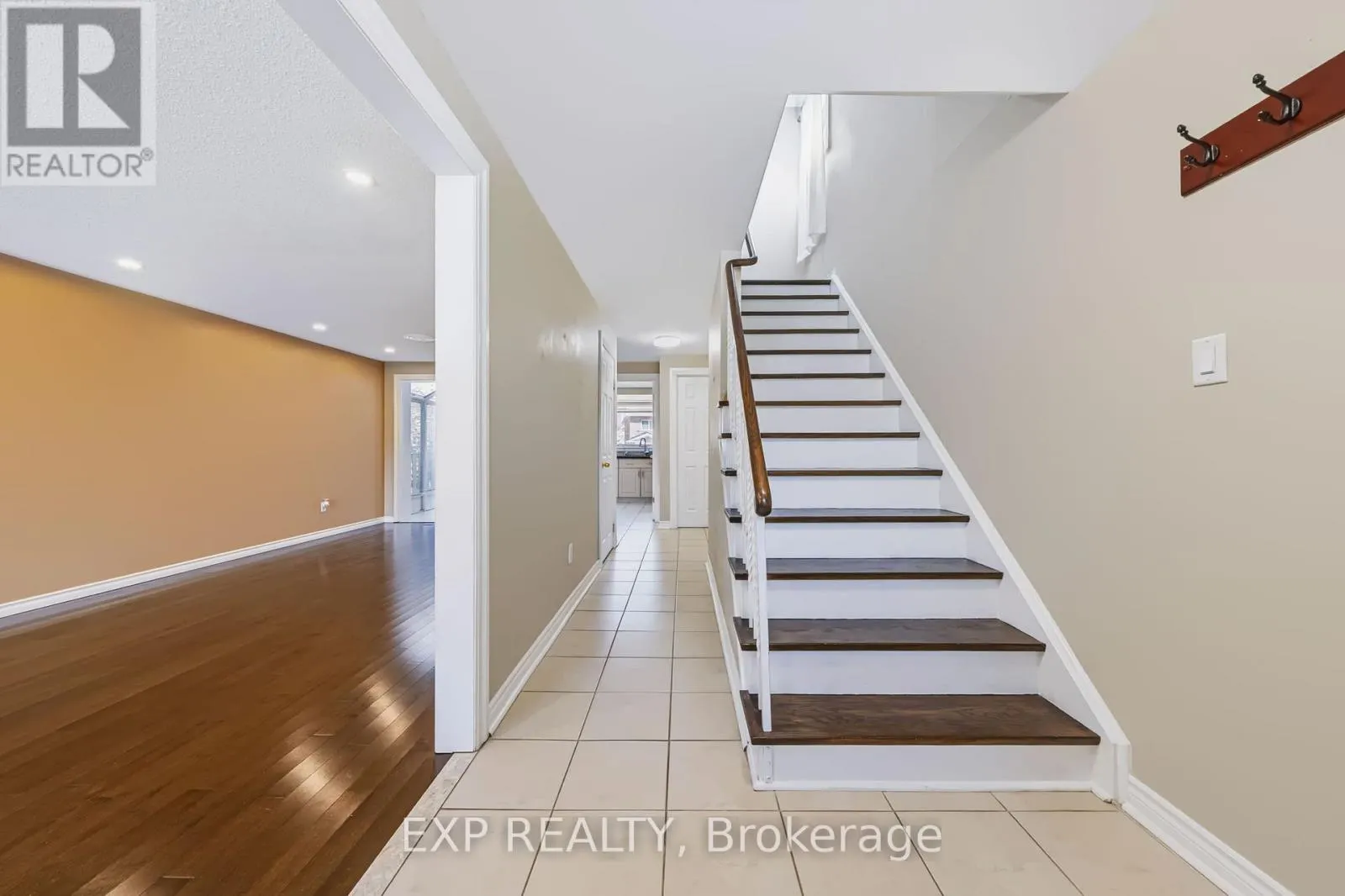 74 LONGFORD CRESCENT