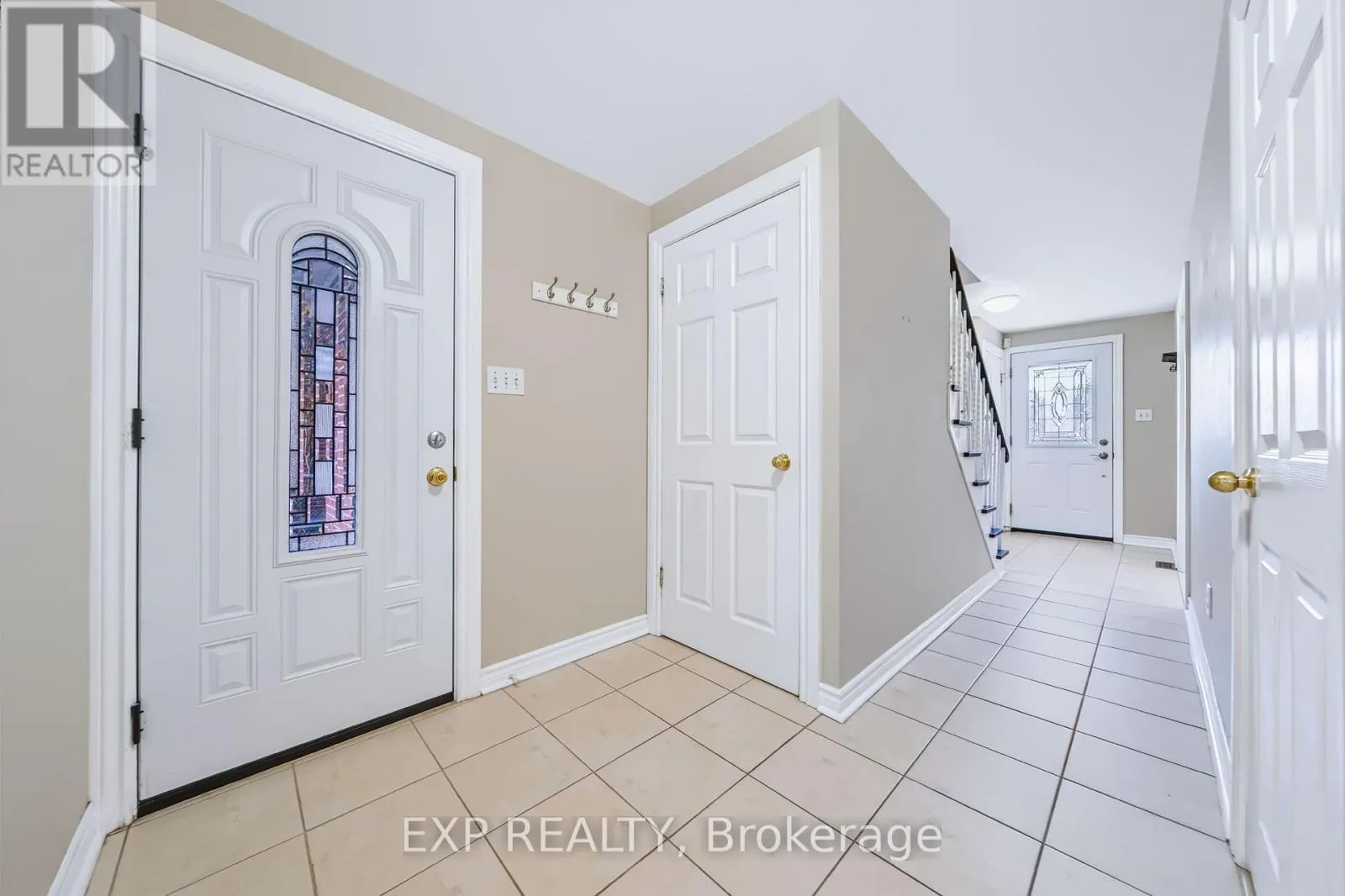 74 LONGFORD CRESCENT
