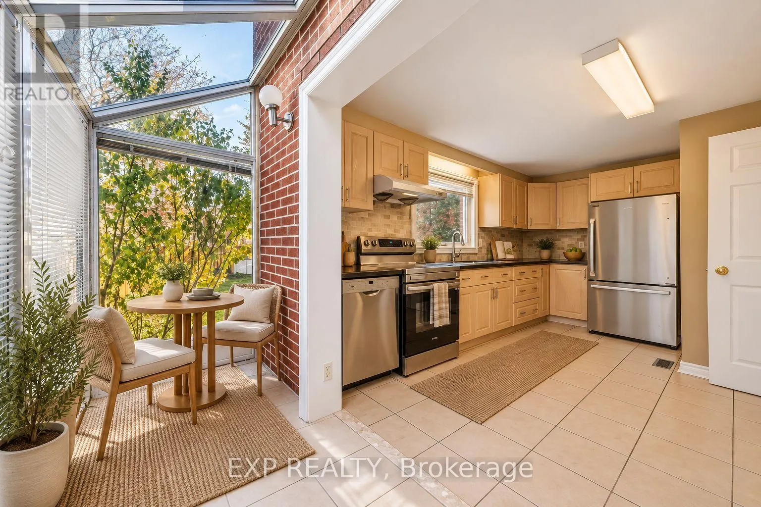 74 LONGFORD CRESCENT