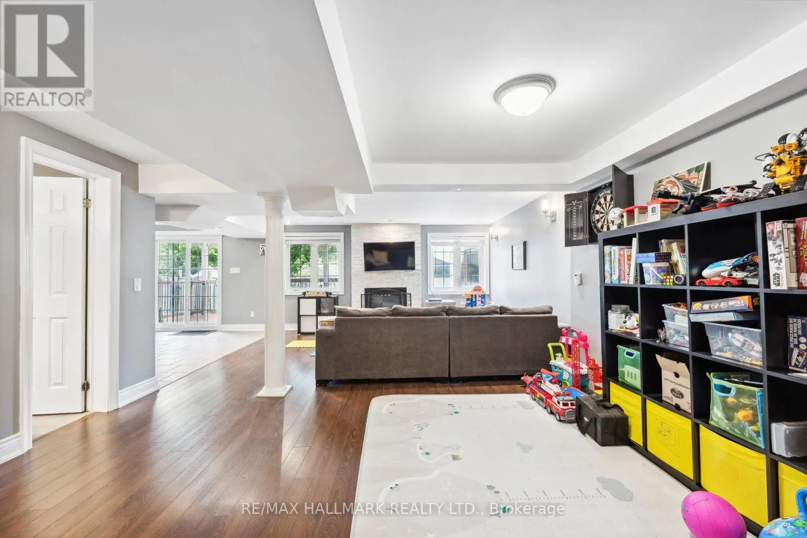 447 LONGWORTH AVENUE