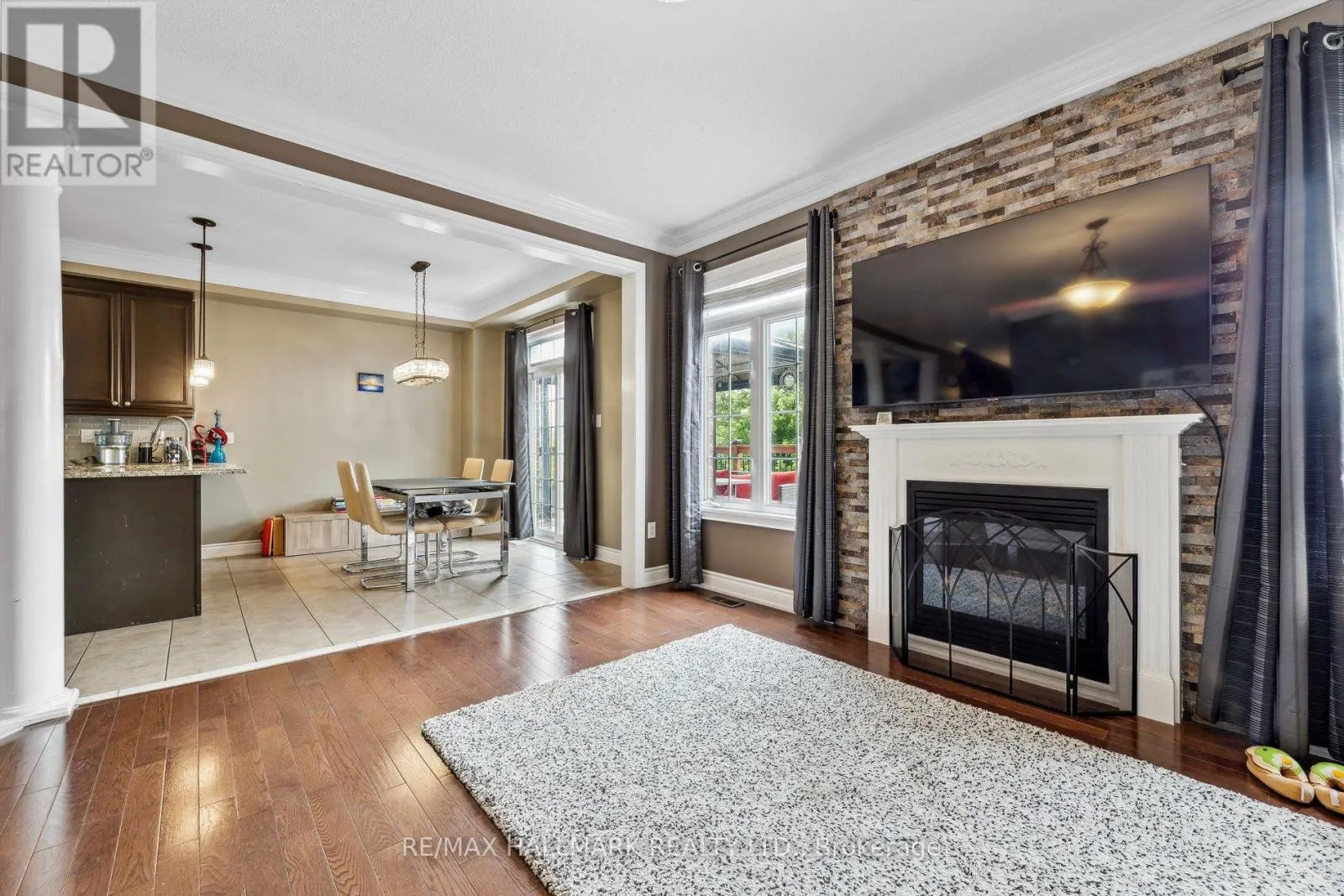 447 LONGWORTH AVENUE
